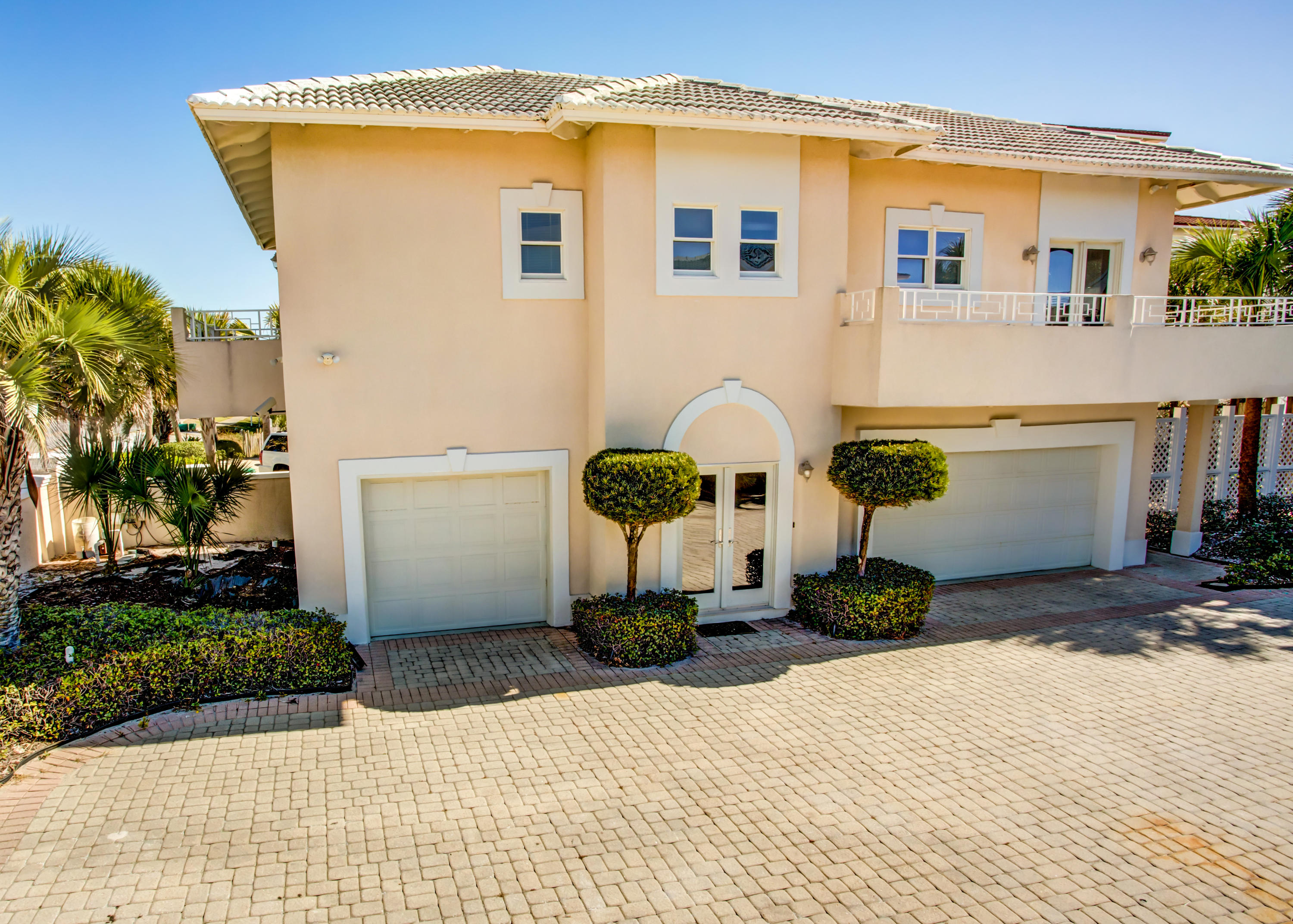 SHORES OF CRYSTAL BEACH - Residential