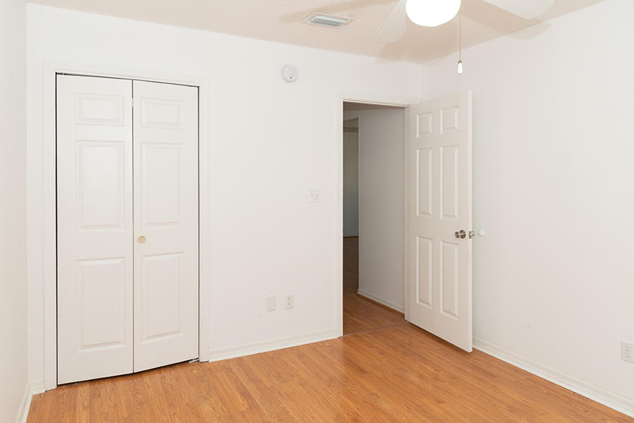 LAUREL OAKS S/D - Residential Lease