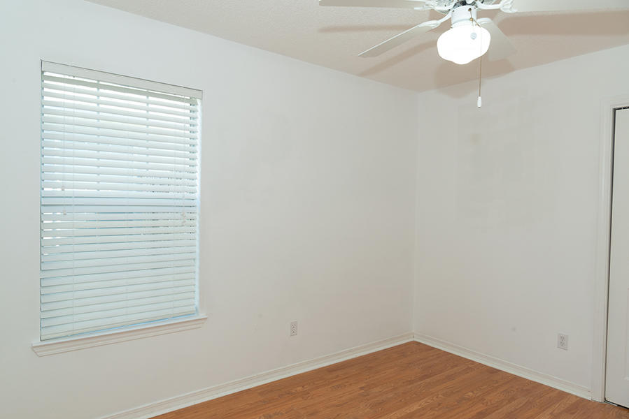 LAUREL OAKS S/D - Residential Lease