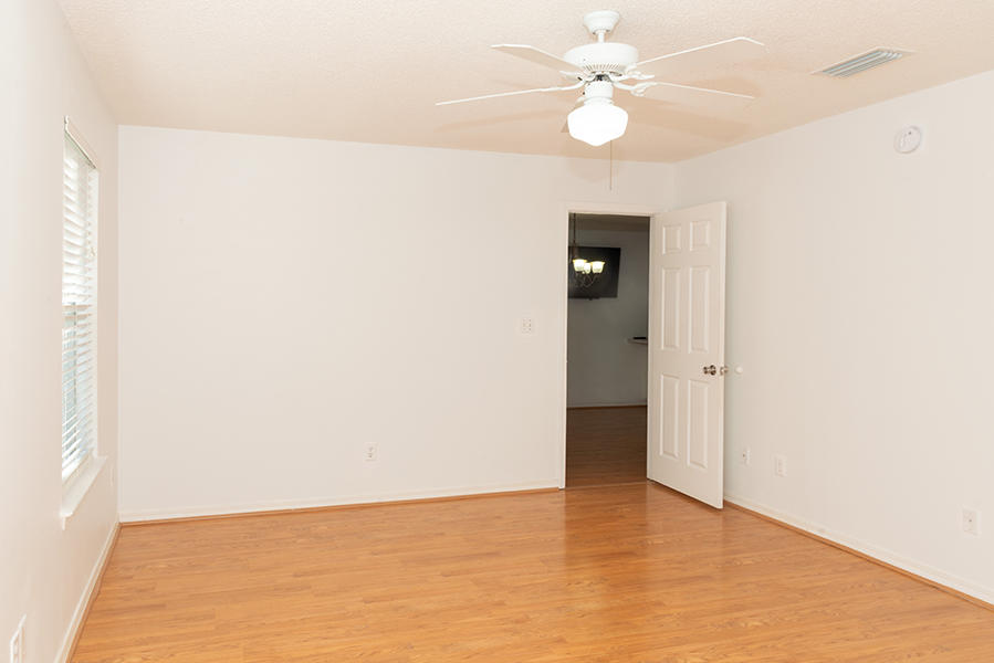 LAUREL OAKS S/D - Residential Lease