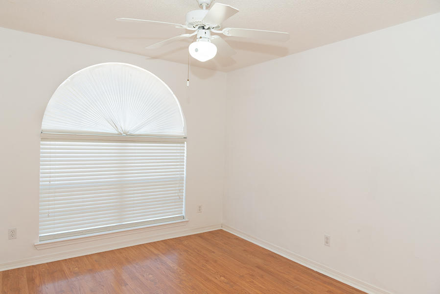 LAUREL OAKS S/D - Residential Lease