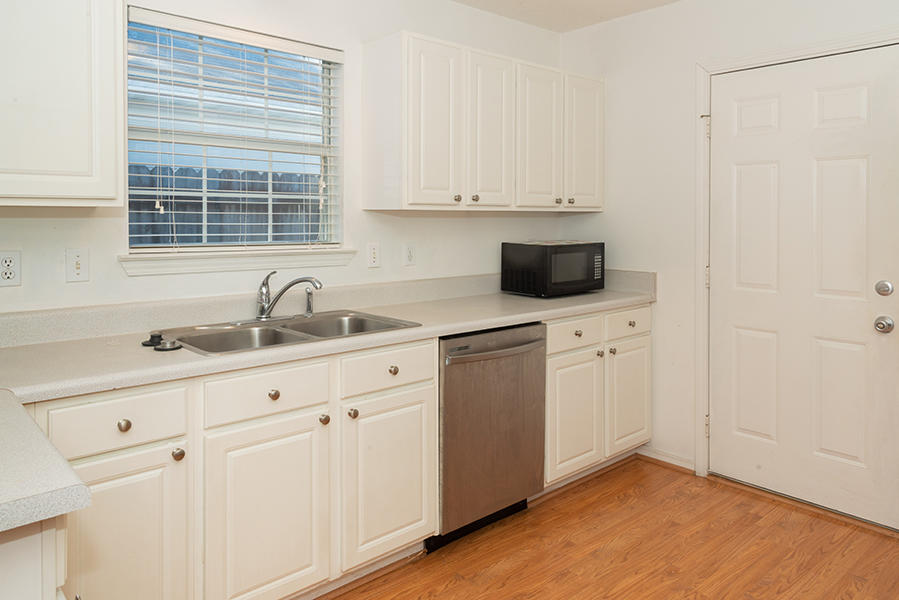 LAUREL OAKS S/D - Residential Lease