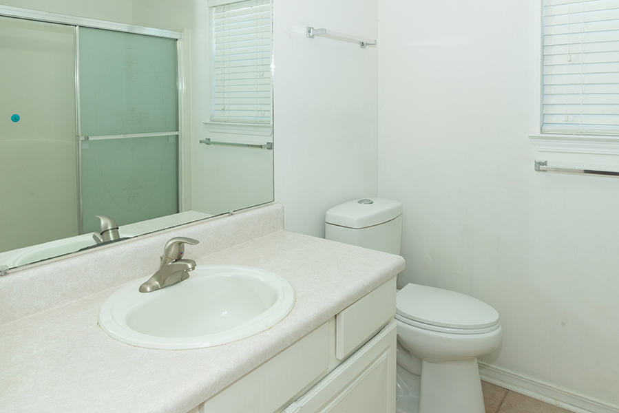 LAUREL OAKS S/D - Residential Lease