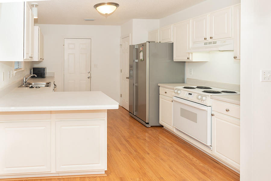 LAUREL OAKS S/D - Residential Lease