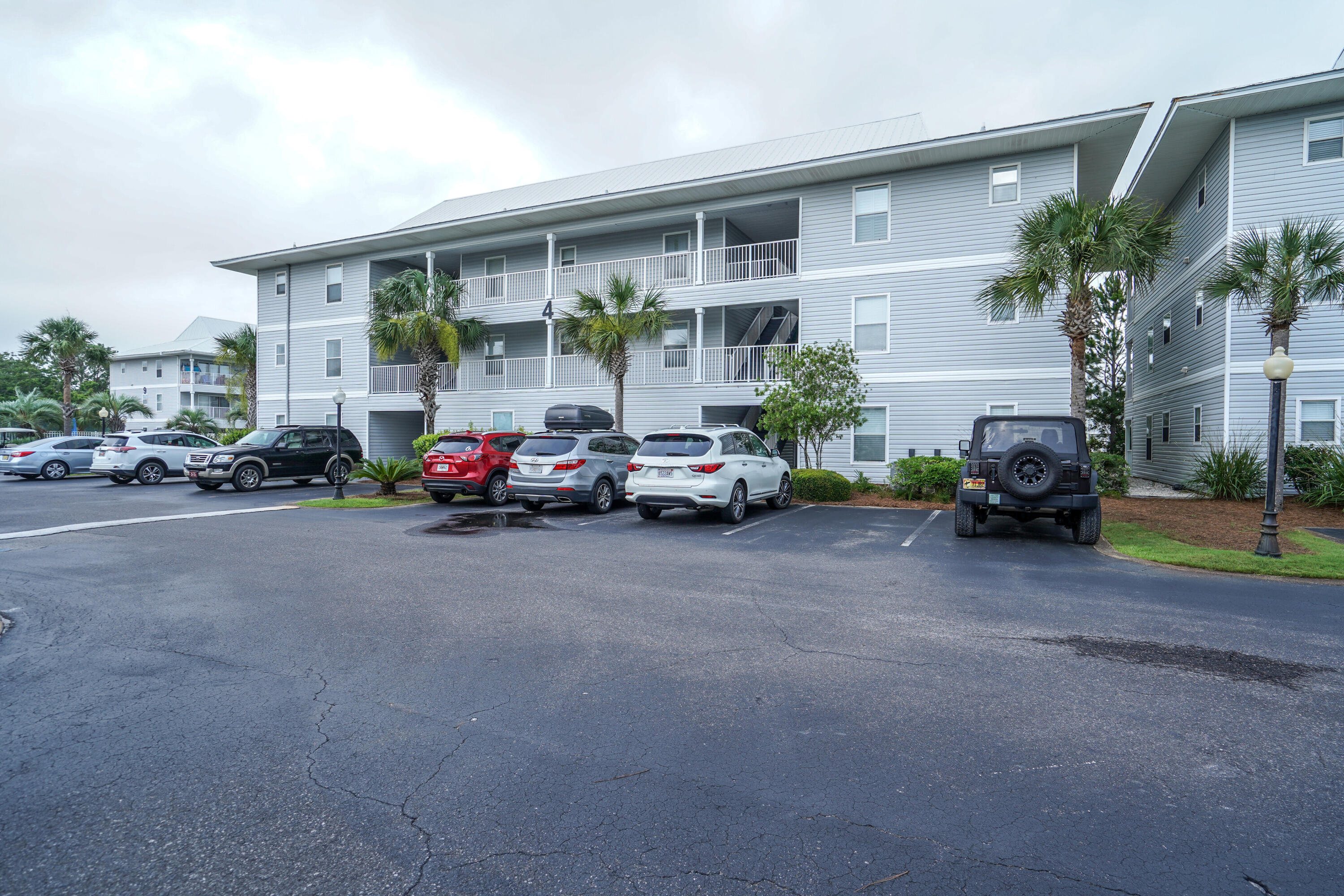 BEACHSIDE VILLAS CONDO - Residential