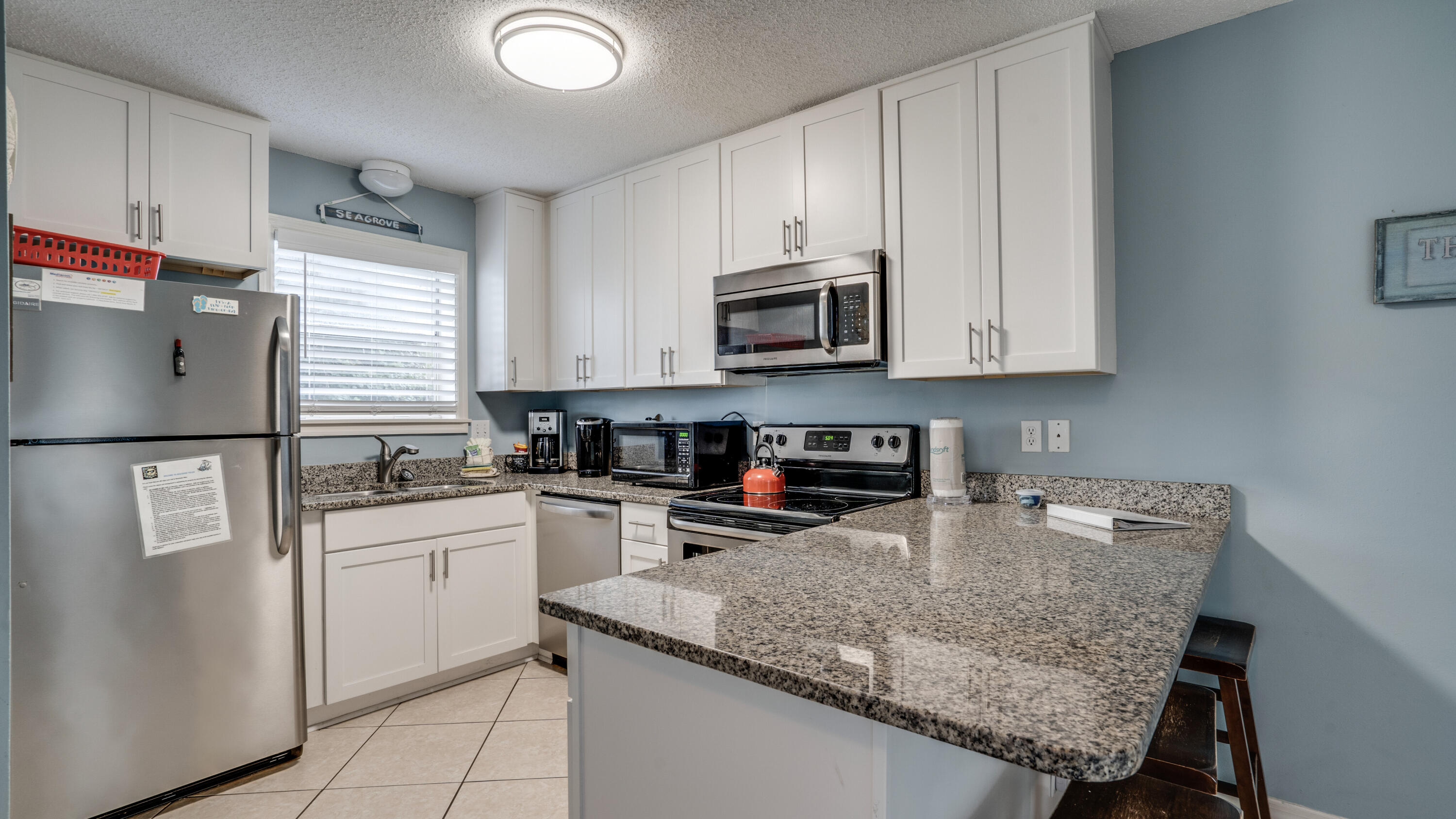 BEACHSIDE VILLAS CONDO - Residential