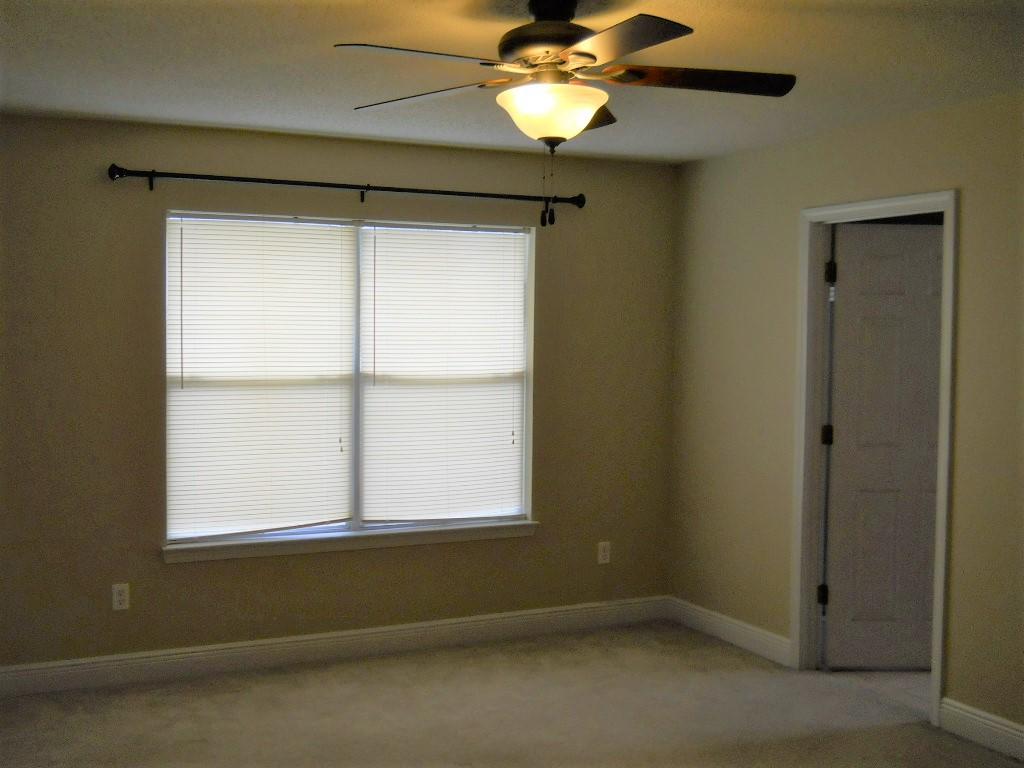 COUNTRYVIEW ESTATES 10TH ADDN - Residential Lease