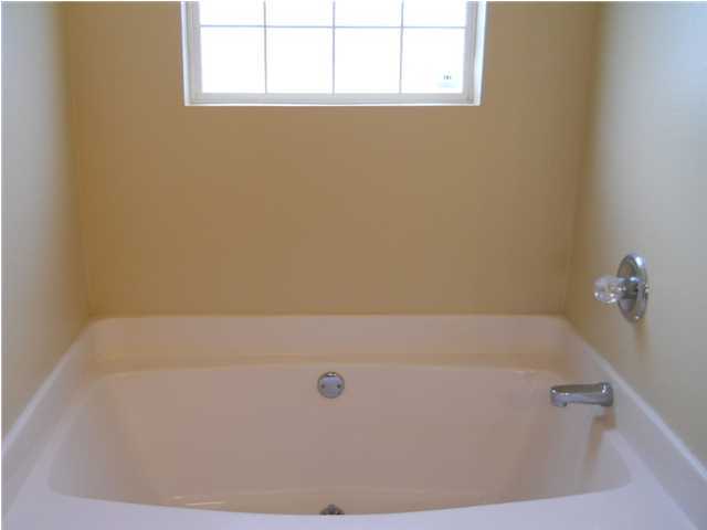 COUNTRYVIEW ESTATES 10TH ADDN - Residential Lease