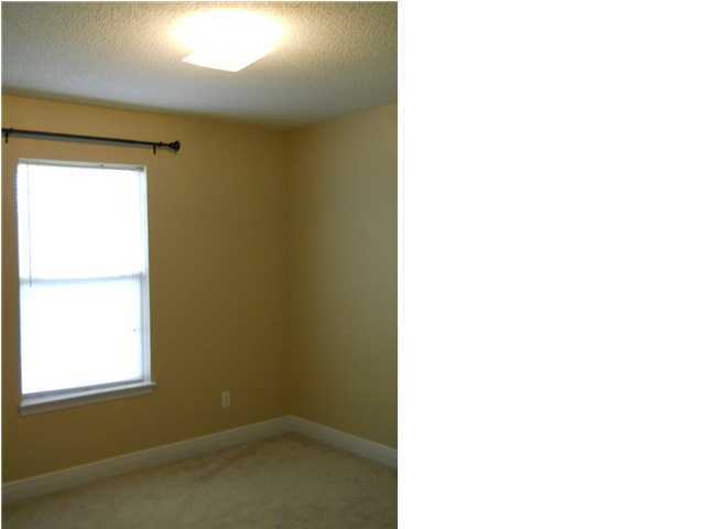 COUNTRYVIEW ESTATES 10TH ADDN - Residential Lease