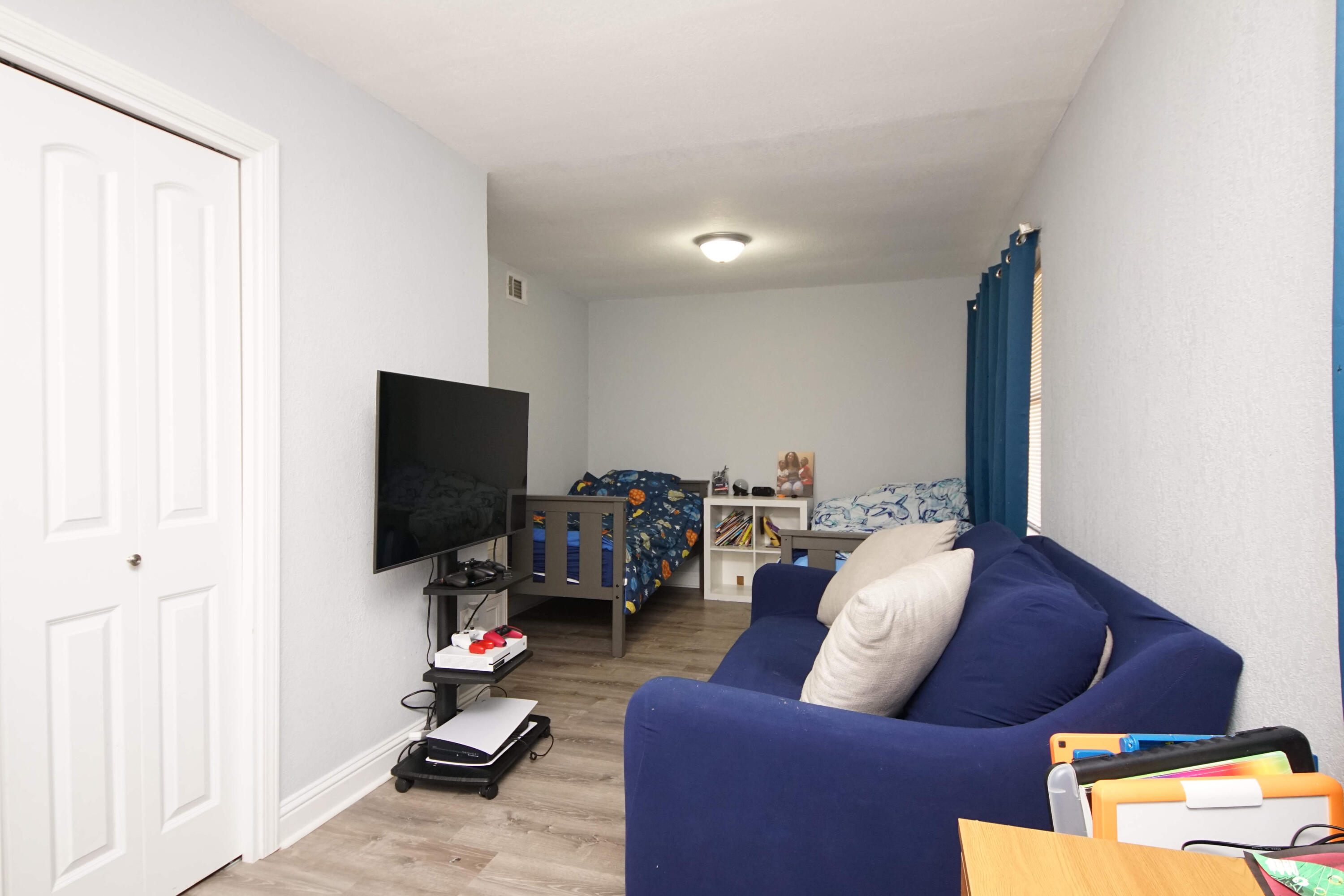 PORT DIXIE - Residential Lease