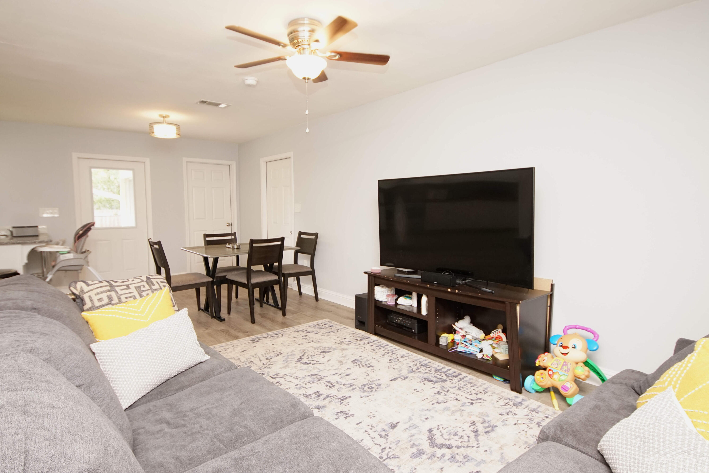 PORT DIXIE - Residential Lease