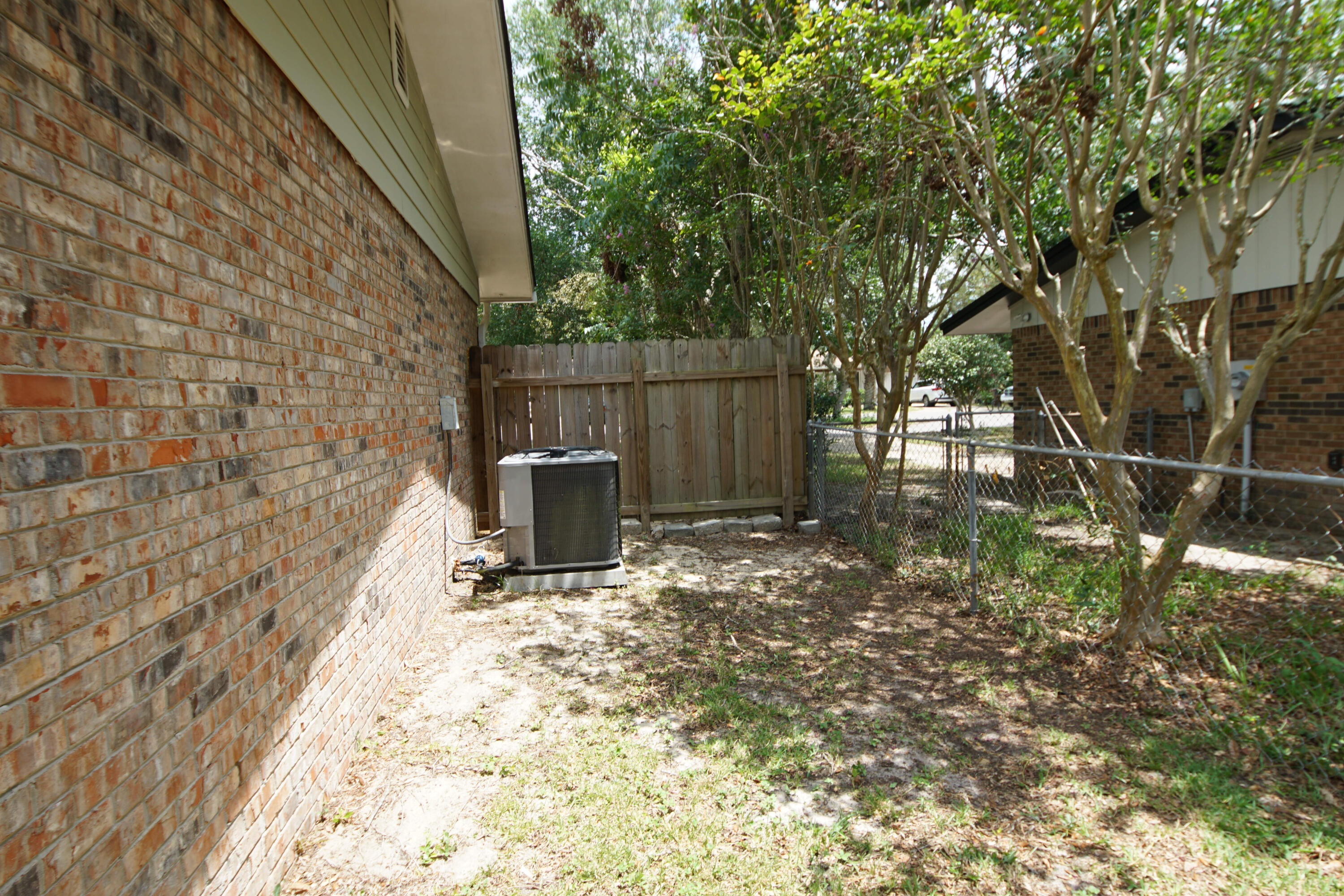 PORT DIXIE - Residential Lease