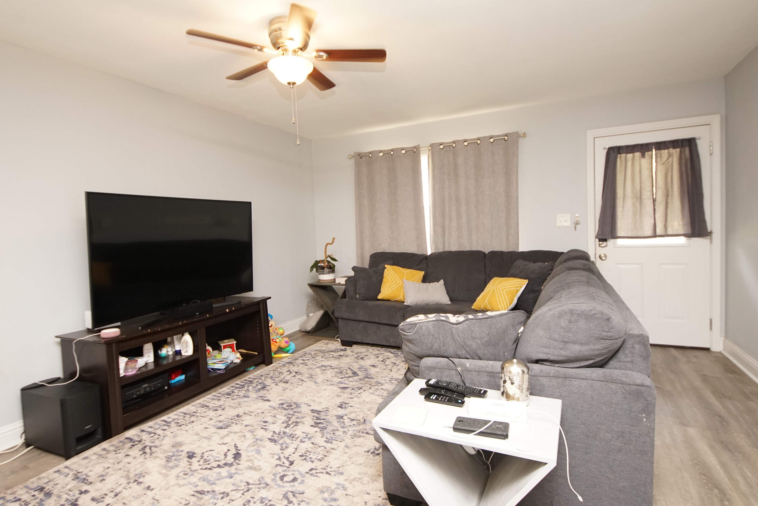 PORT DIXIE - Residential Lease