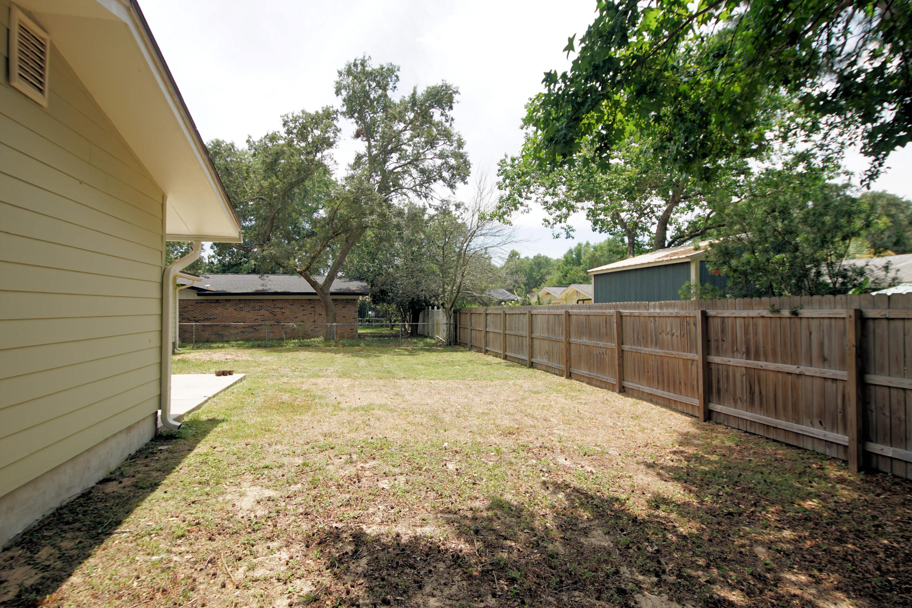 PORT DIXIE - Residential Lease