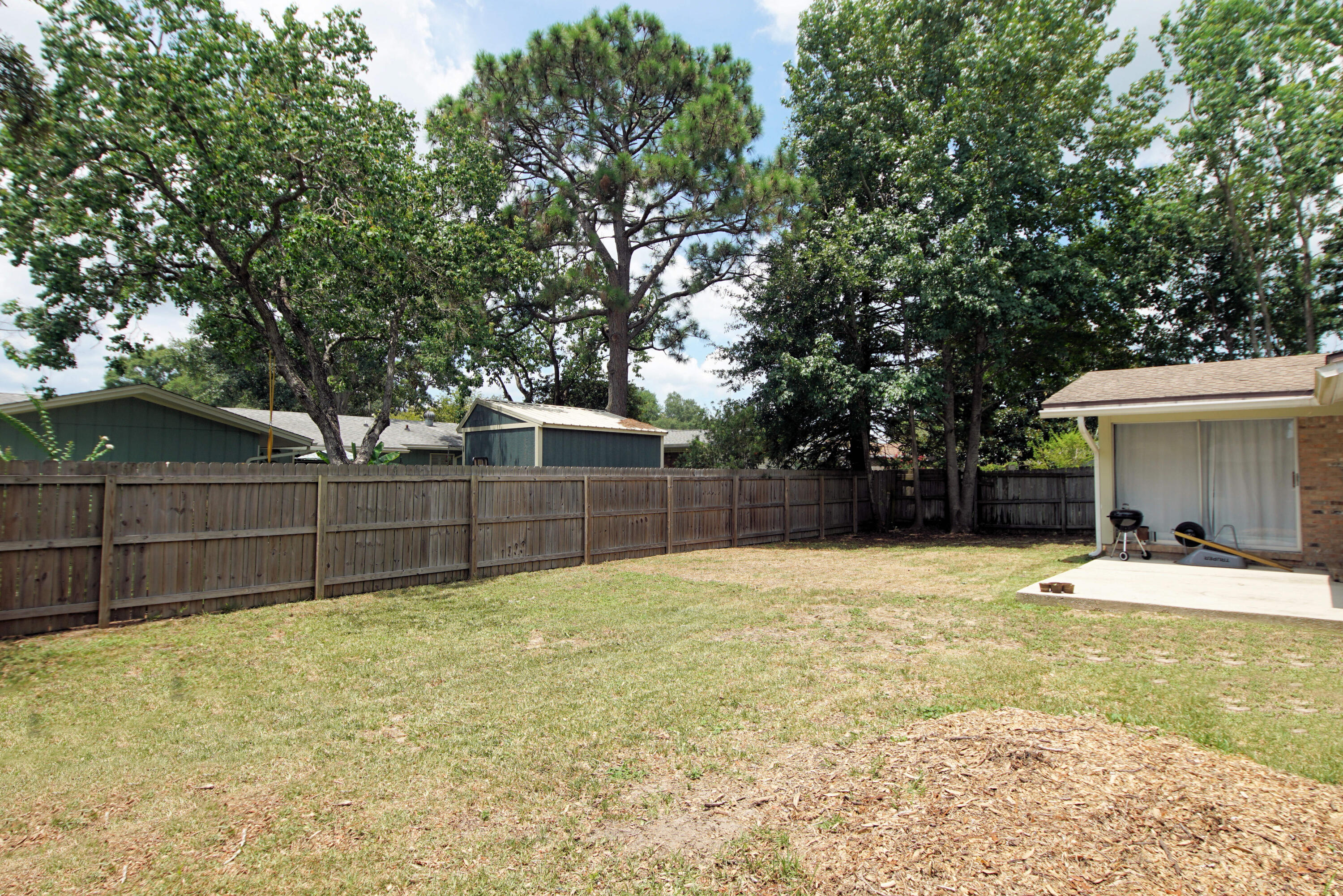 PORT DIXIE - Residential Lease