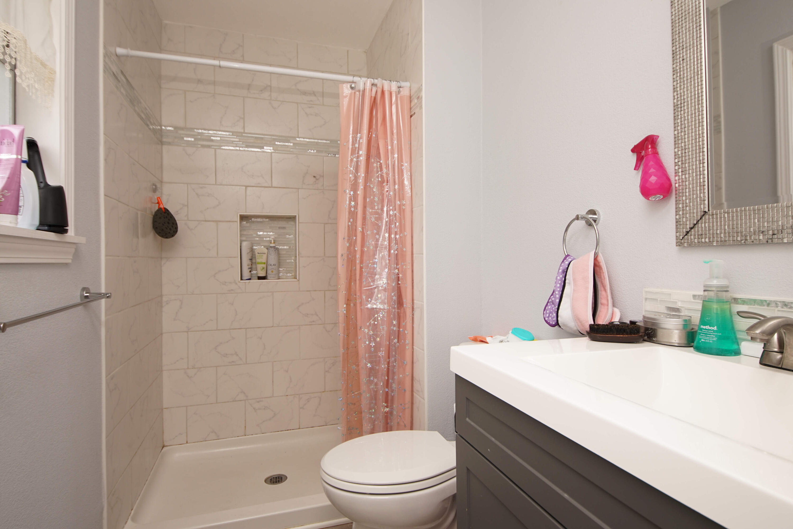 PORT DIXIE - Residential Lease