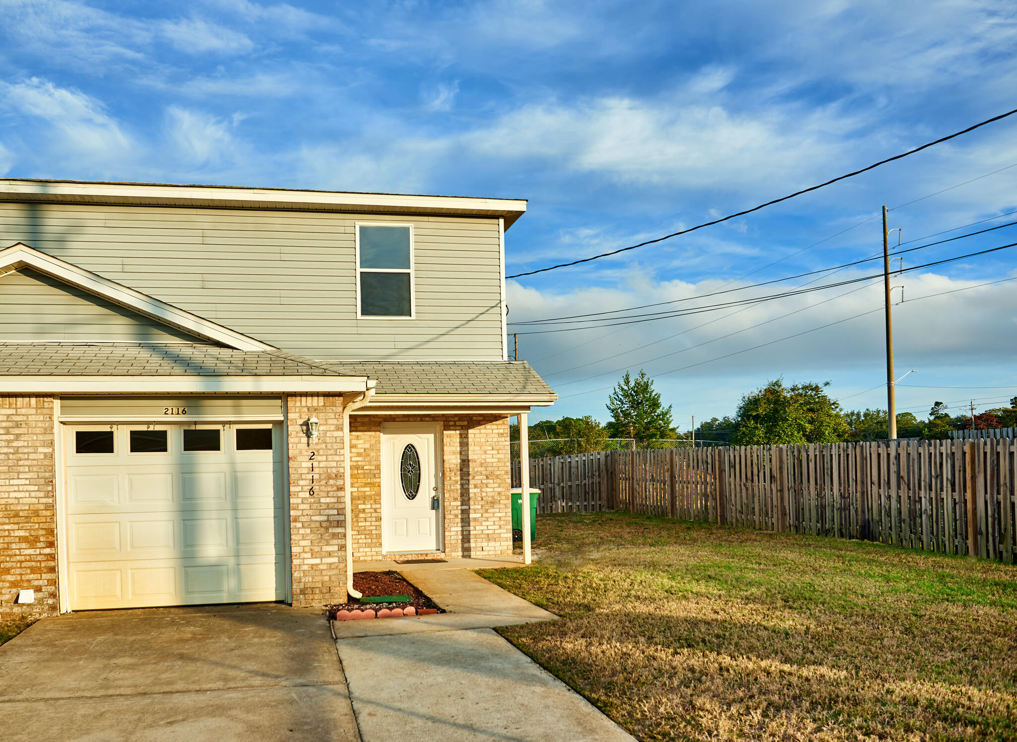 SANTA ROSA OAKS CONDOMINIUM - Residential