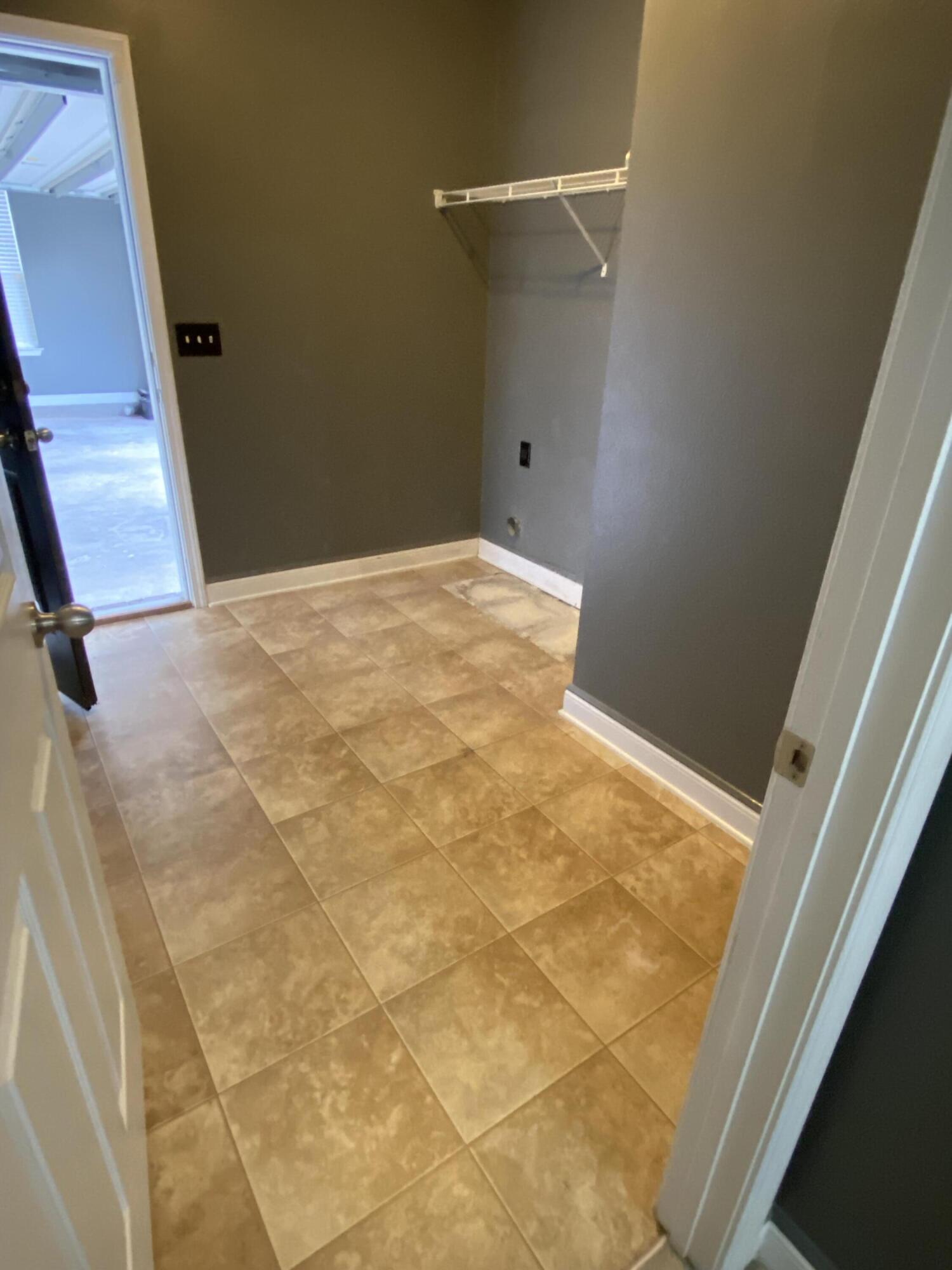 TREASURE ISLE ESTATES - Residential Lease