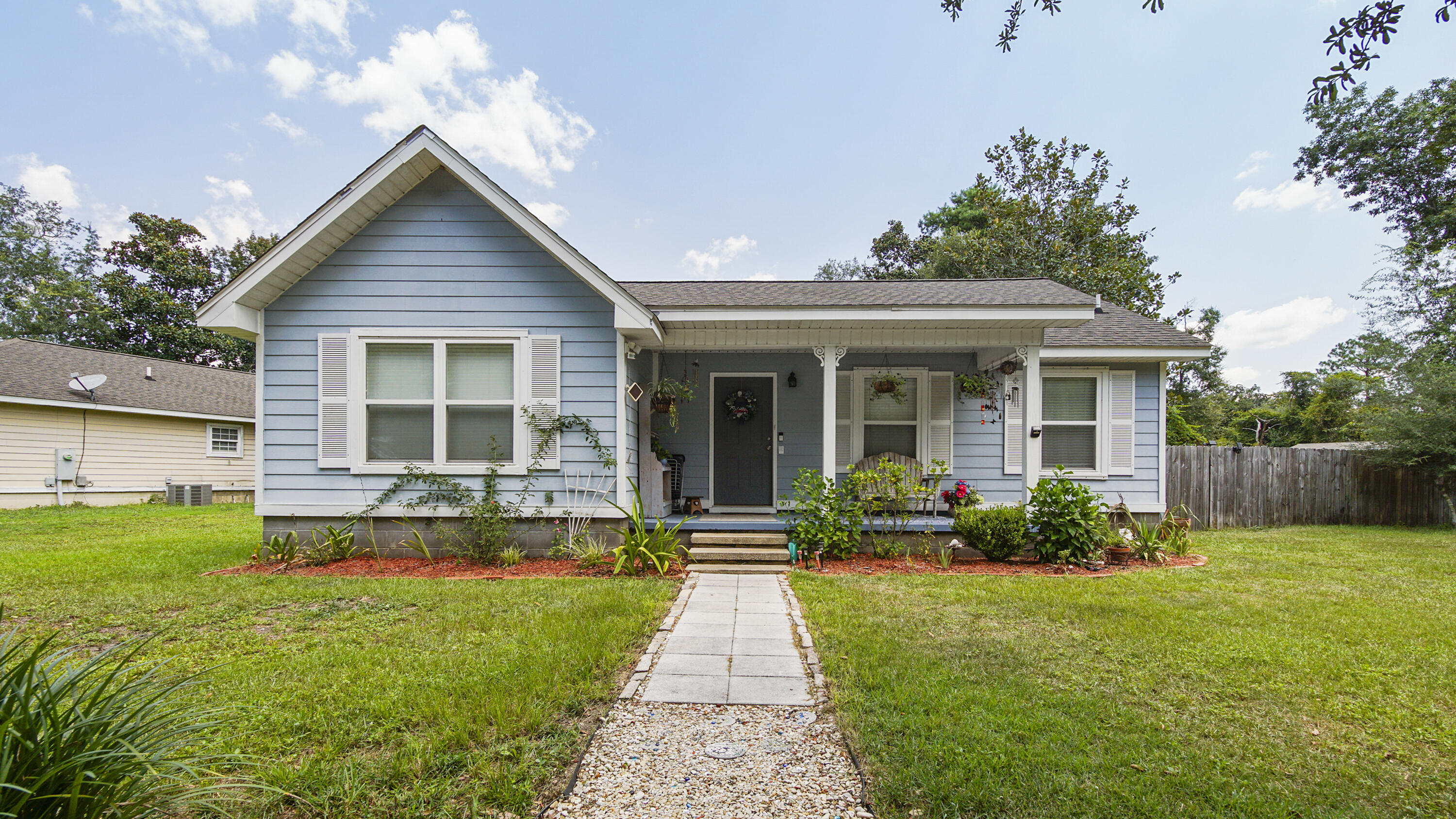 Welcome to the this charming 3 bedroom, 2 bath home in the growing city of Freeport, FL! Located in a desirable neighborhood, this property boasts a perfect blend of comfort and functionality.As you step inside, you'll notice the bright and airy open floor plan, complete with dining, living and kitchen all in one. The kitchen is equipped with ample cabinet storage and counter space, making meal prep a breeze. The three spacious bedrooms offer plenty of room for rest and relaxation, while the two bathrooms provide convenient access for all. Additional features include a cozy living room, perfect for family gatherings, and a private backyard oasis, ideal for entertaining.This home is just minutes from beautiful beaches, outdoor recreation, and all the amenities you need. Don't miss out on this incredible opportunity to own a piece of paradise in Northwest Florida! Also, Seller just had a NEW ROOF INSTALLED! Call Today!