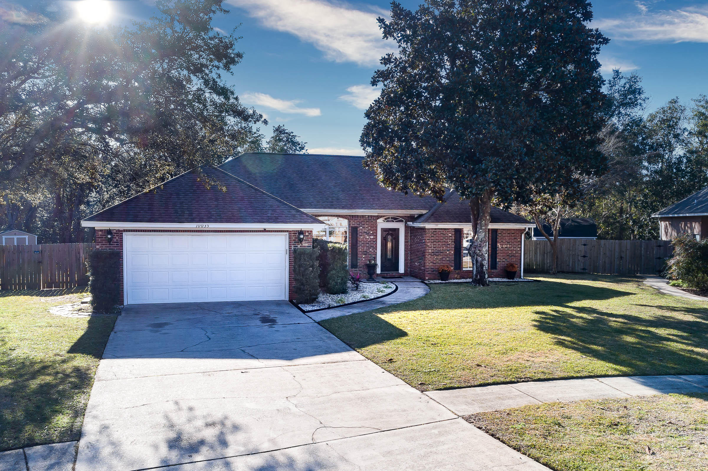 CASTELAR - Residential