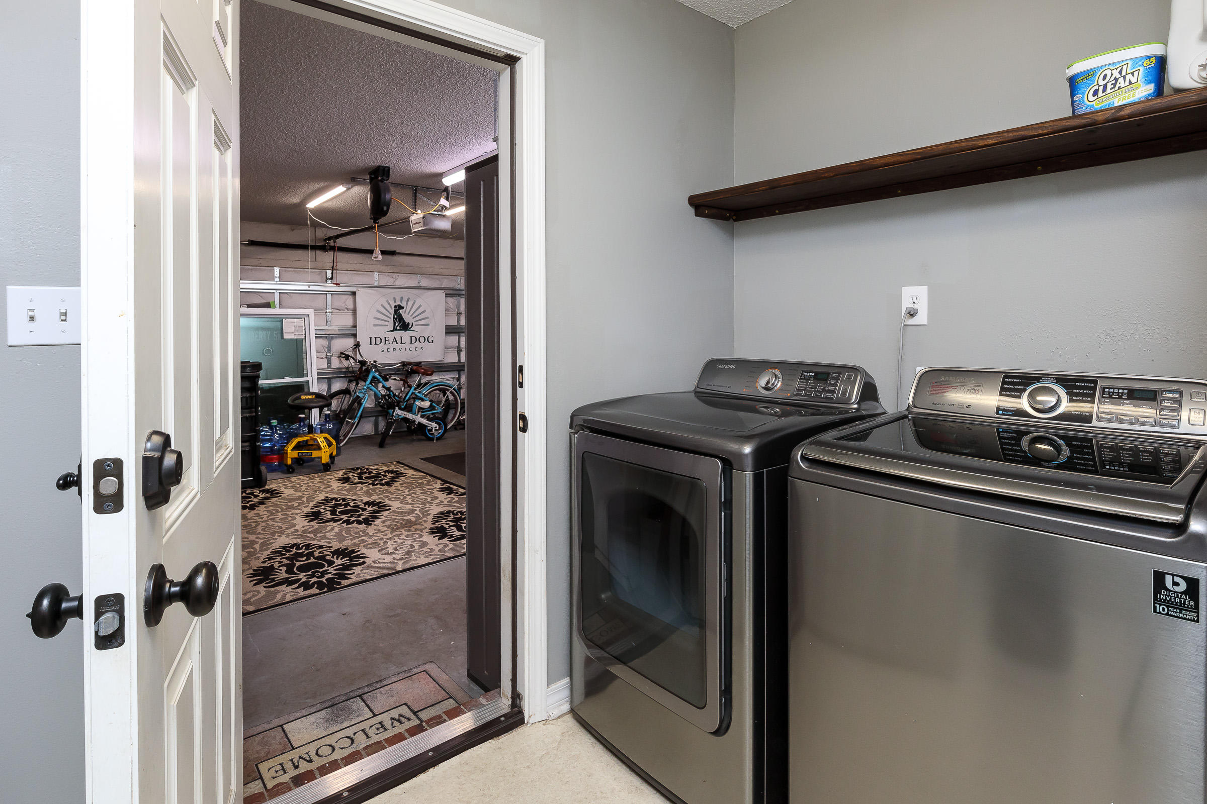 CASTELAR - Residential