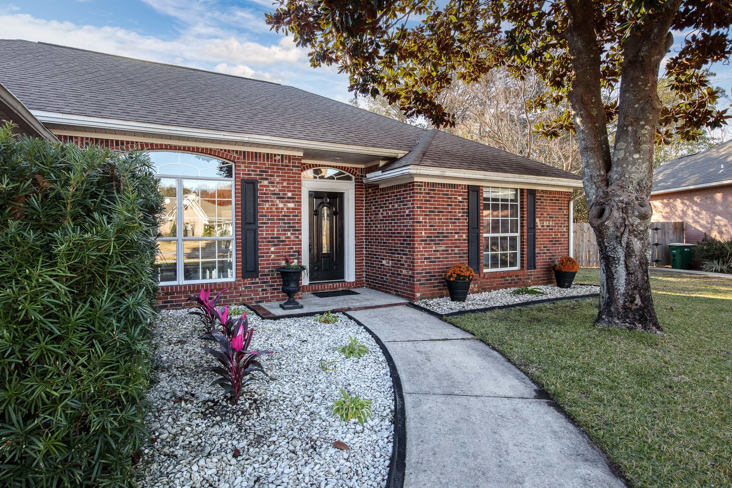 CASTELAR - Residential