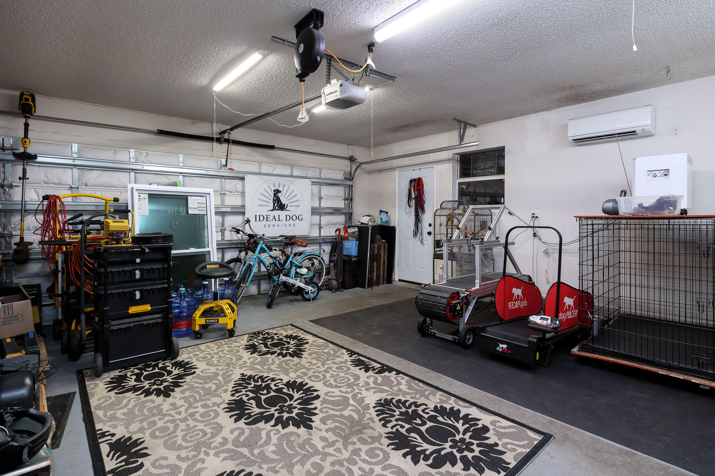 CASTELAR - Residential