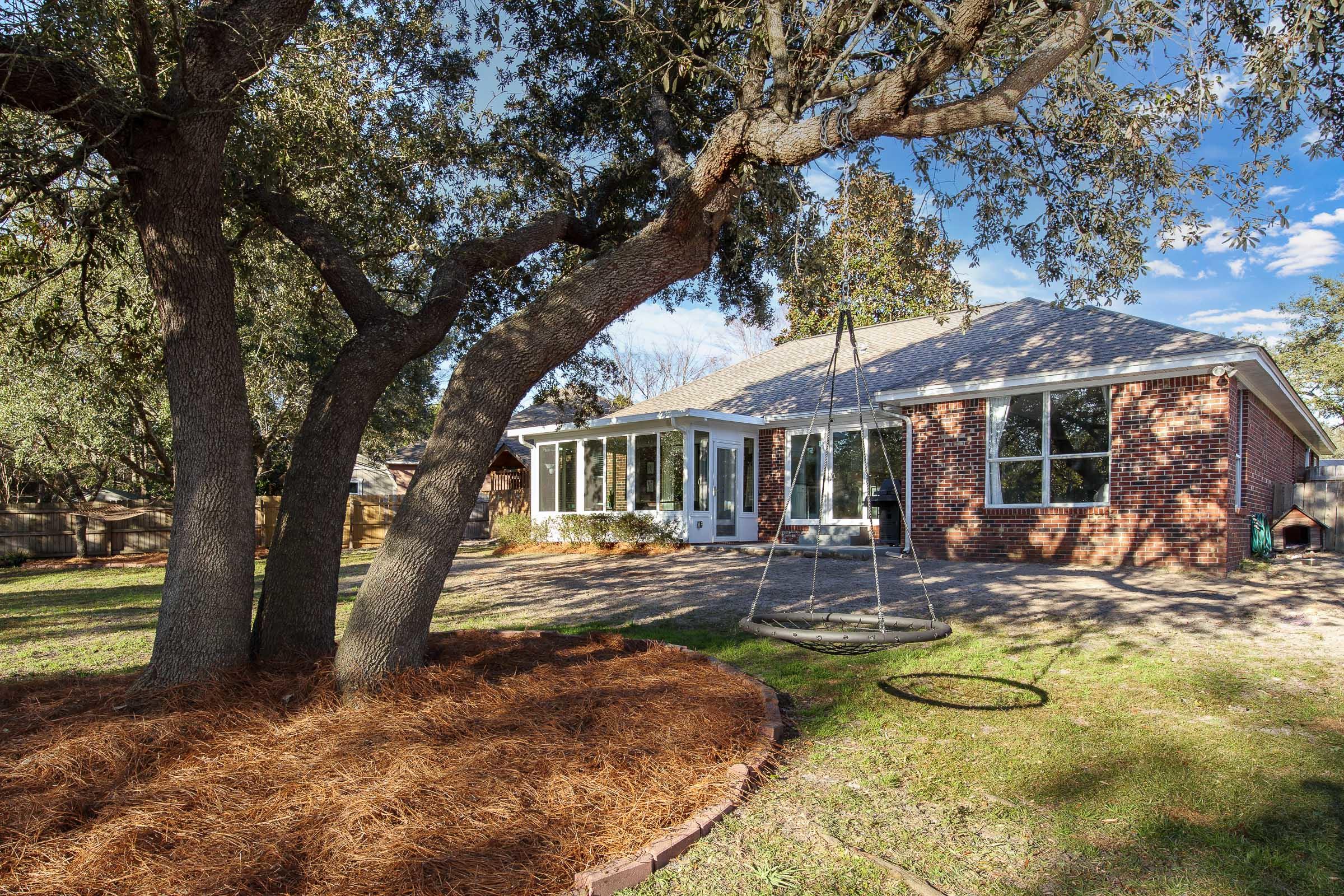 CASTELAR - Residential