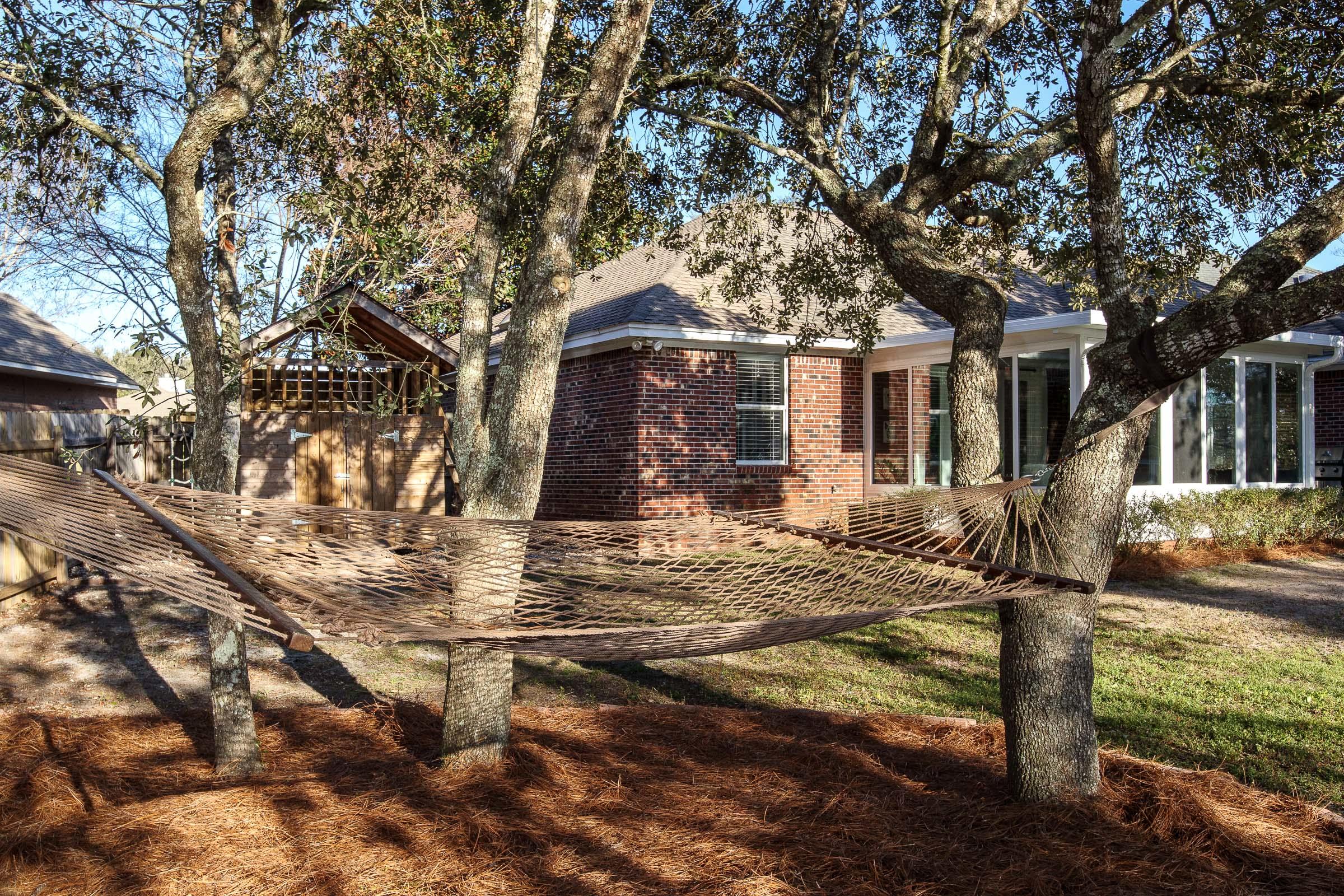 CASTELAR - Residential