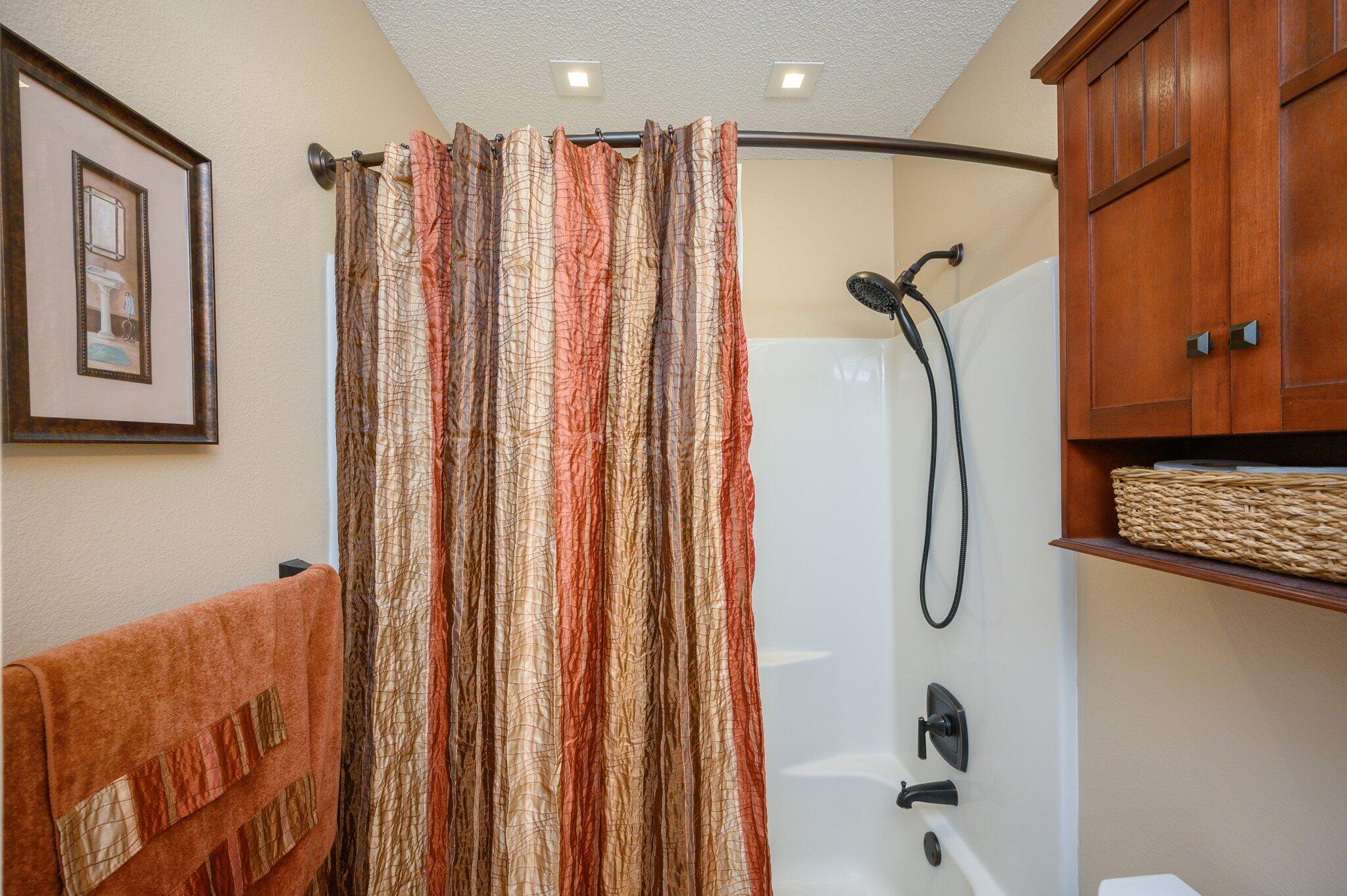 EMERALD VILLAGE S/D - Residential