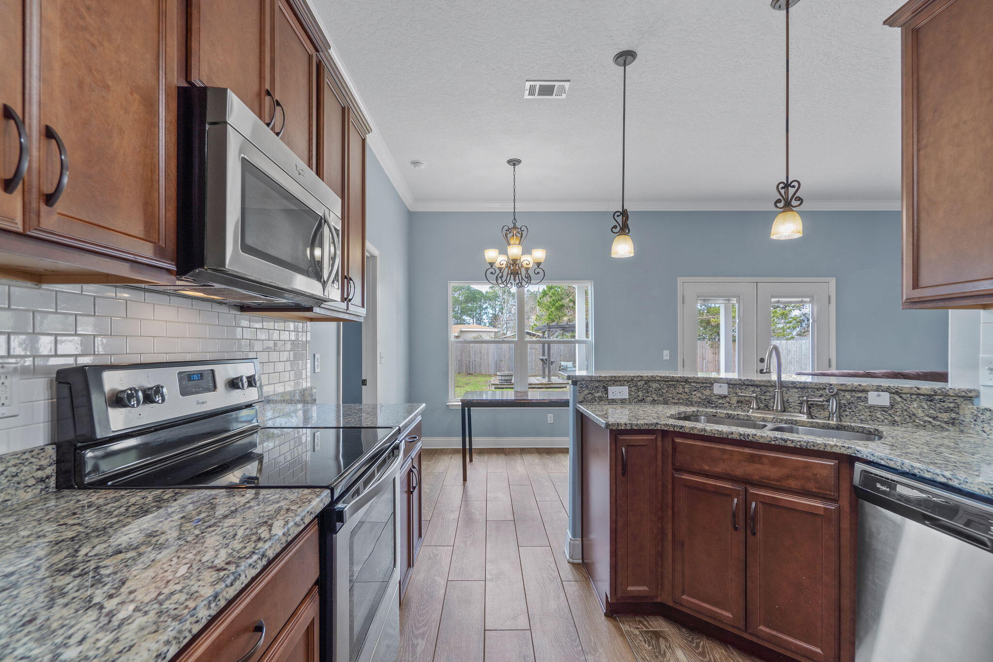 CRESCENT SHORES - Residential