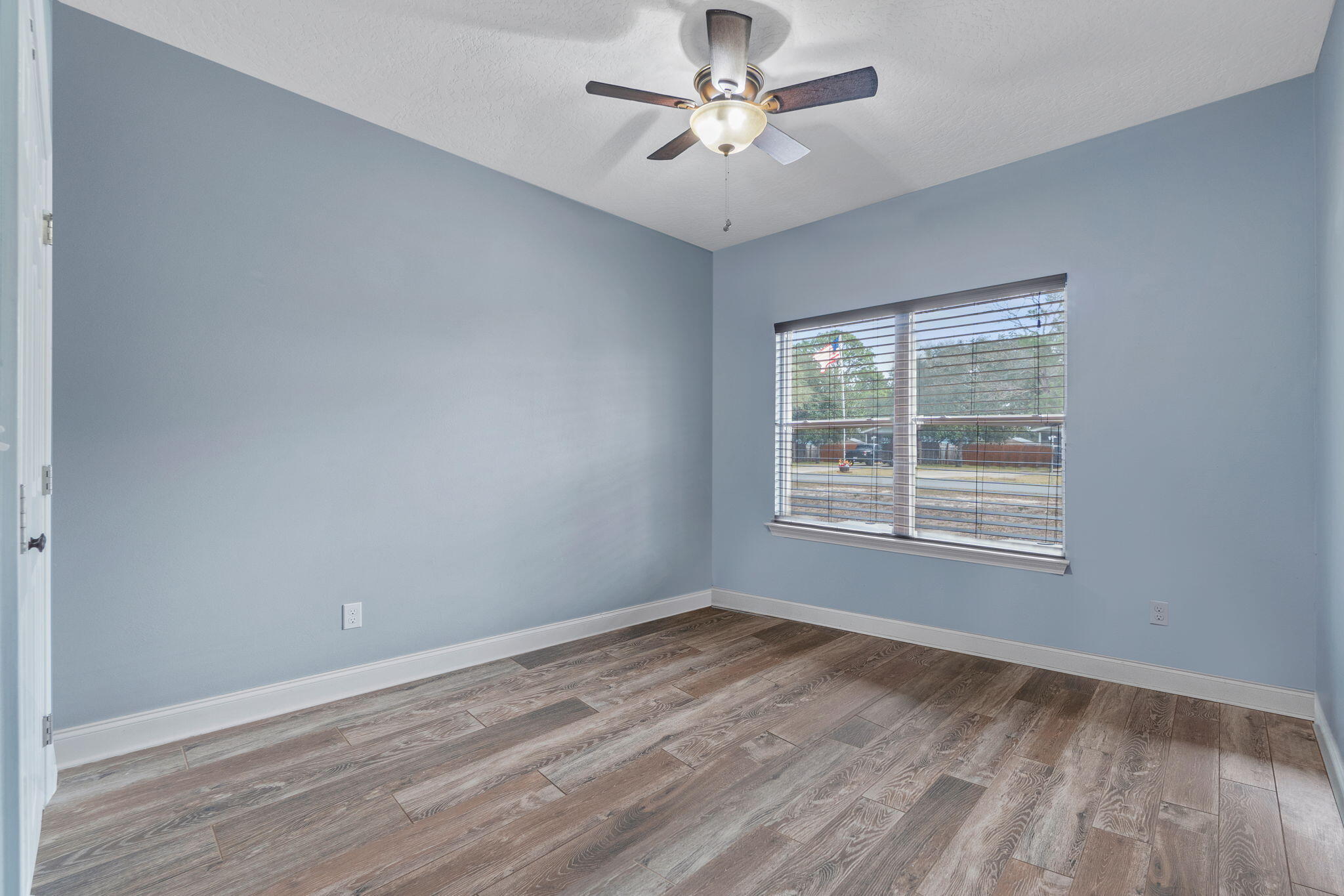 CRESCENT SHORES - Residential