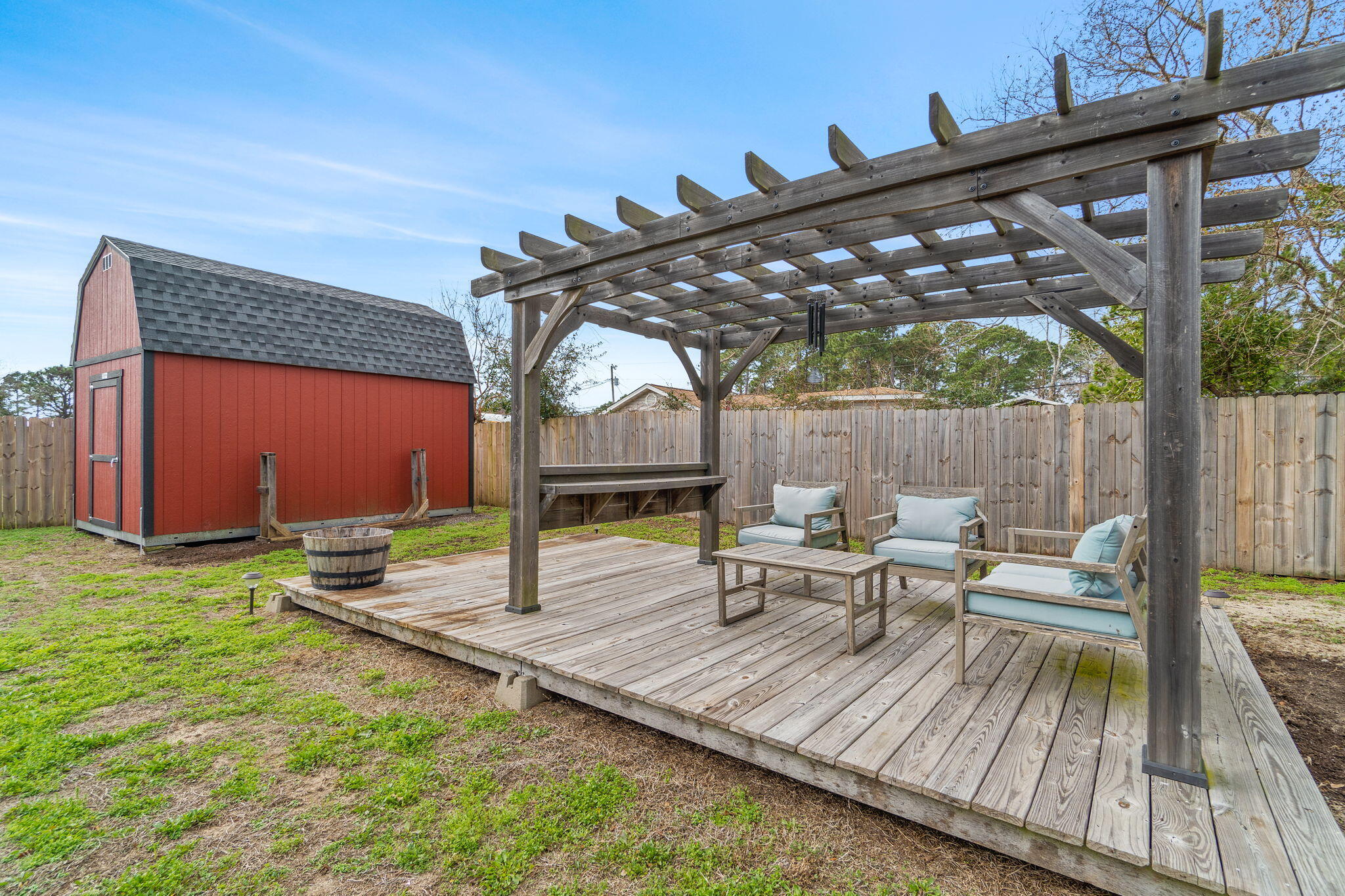 CRESCENT SHORES - Residential