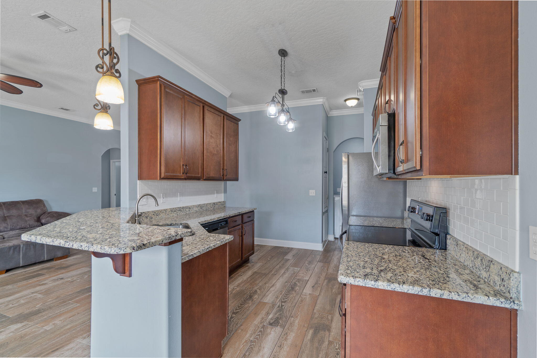 CRESCENT SHORES - Residential