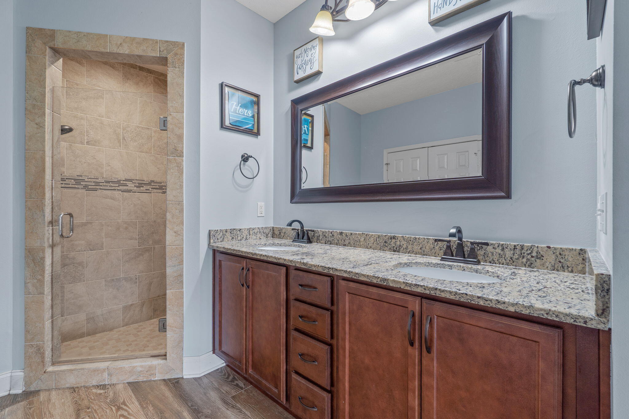 CRESCENT SHORES - Residential