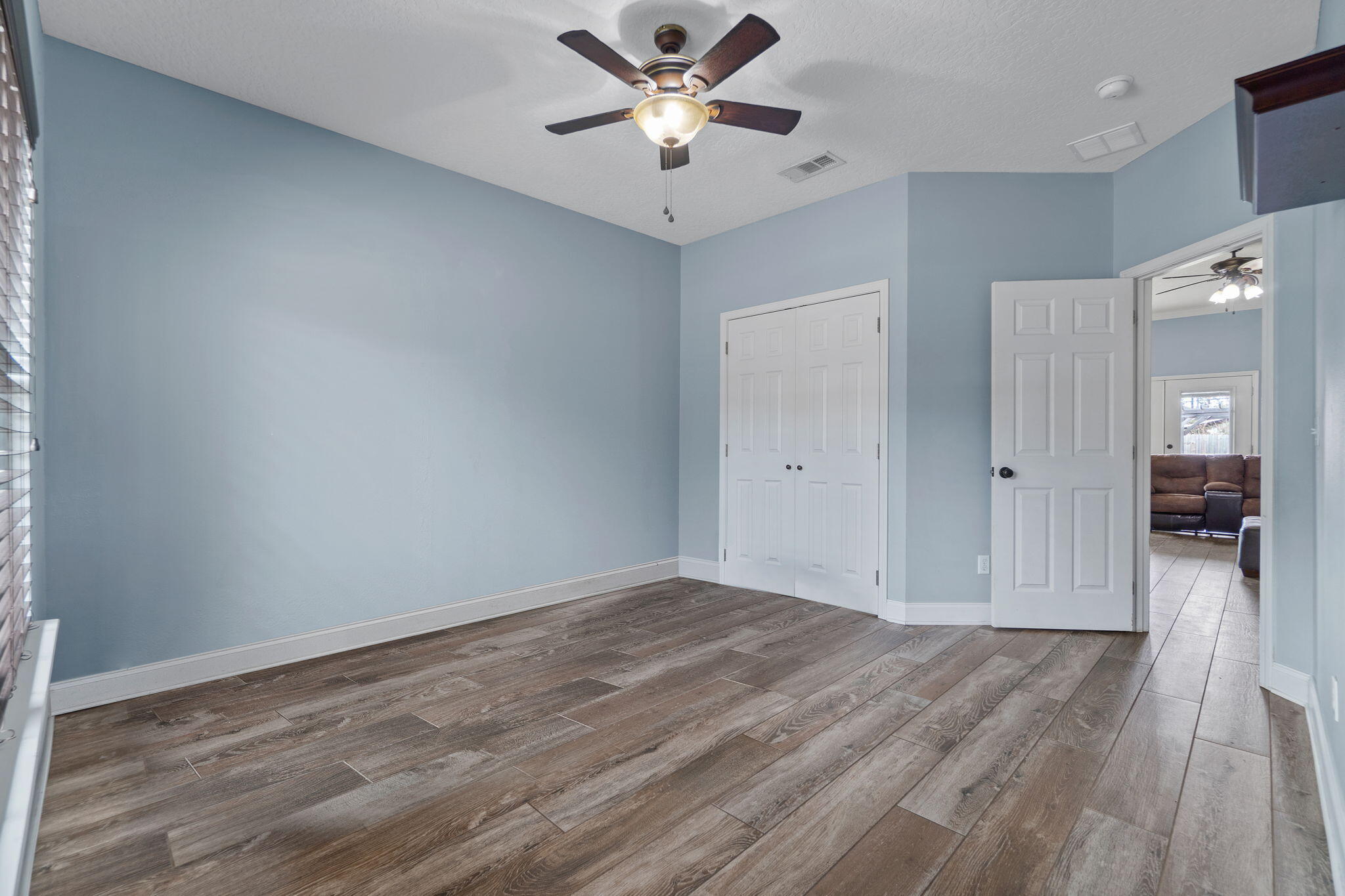 CRESCENT SHORES - Residential