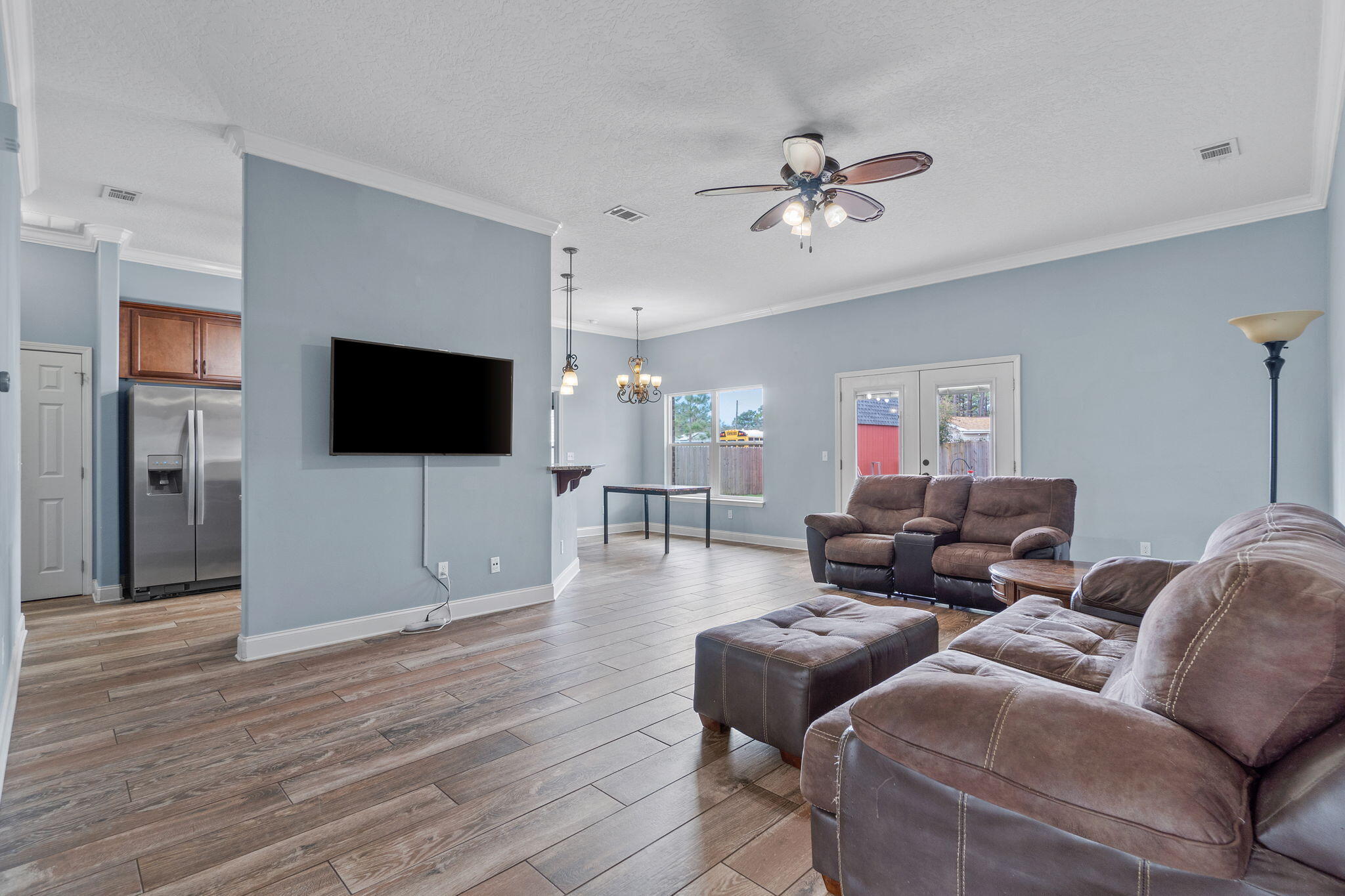 CRESCENT SHORES - Residential