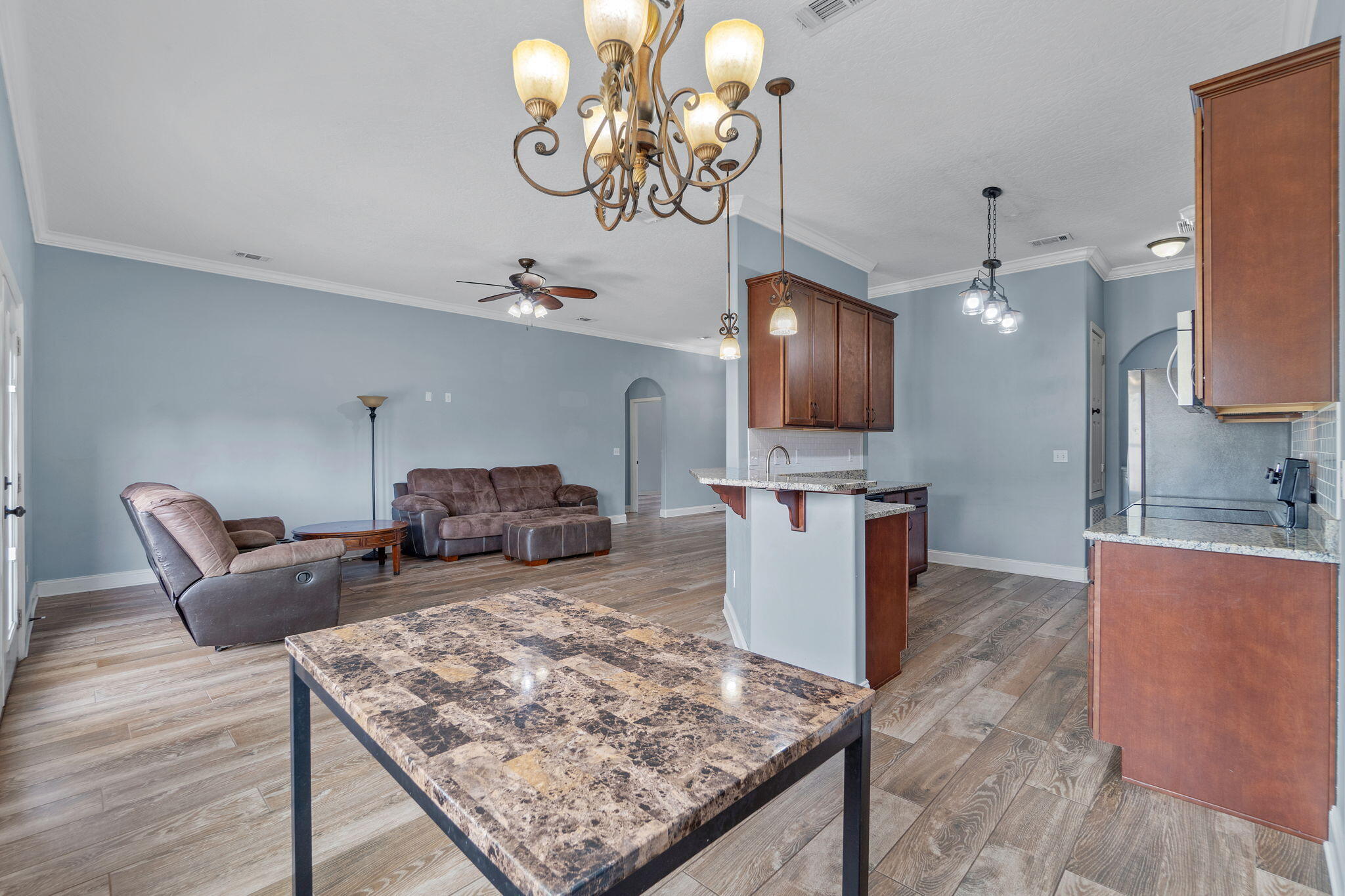 CRESCENT SHORES - Residential