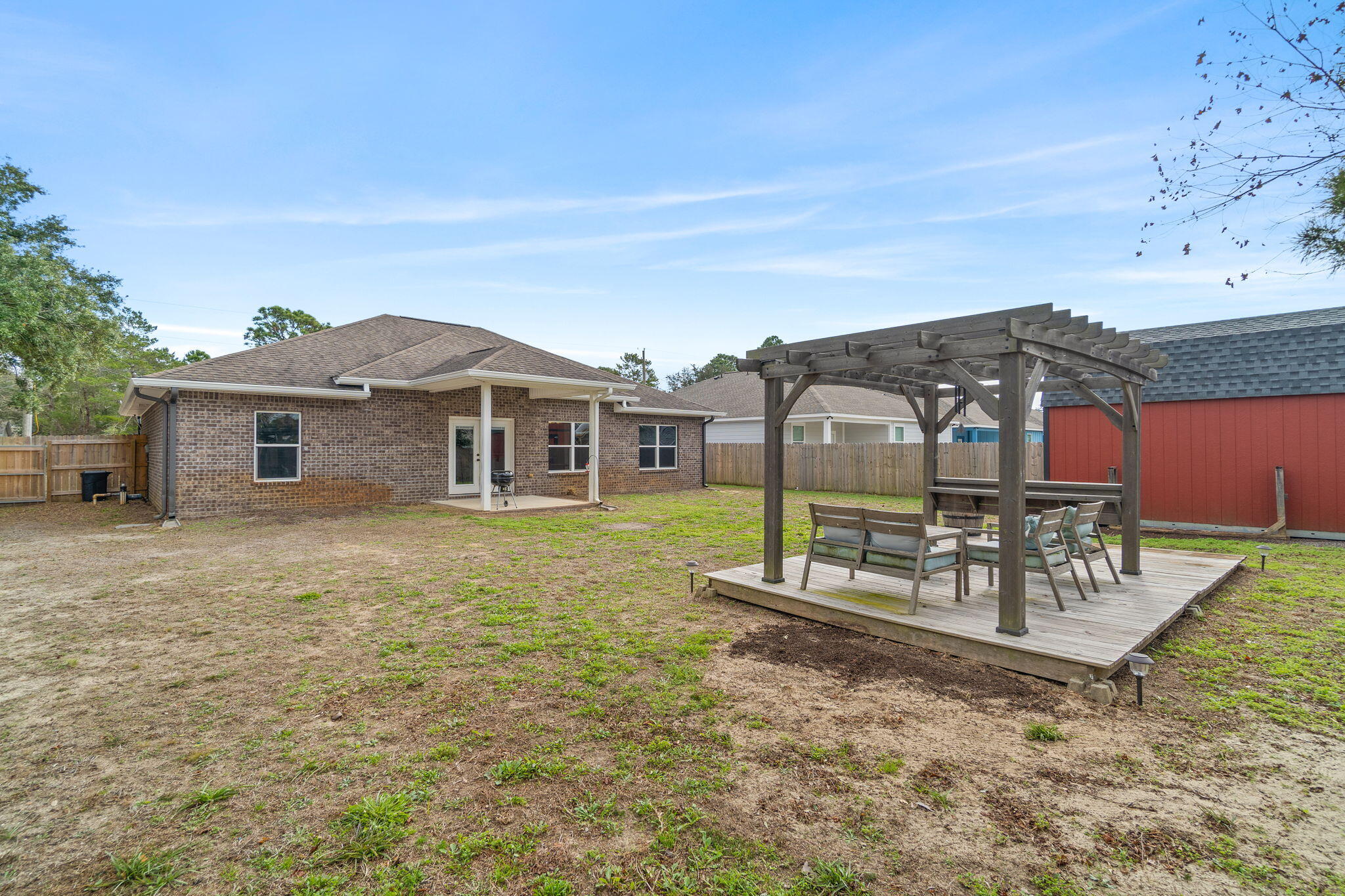 CRESCENT SHORES - Residential