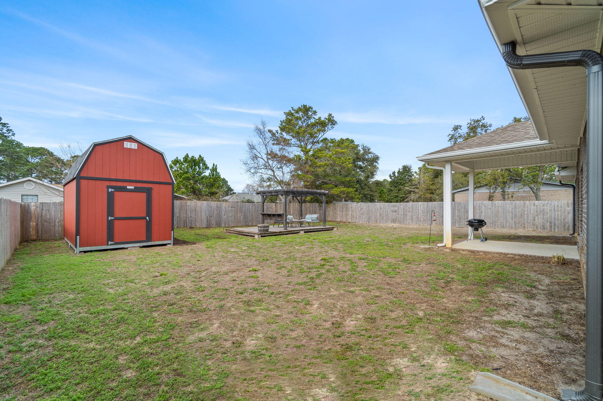 CRESCENT SHORES - Residential