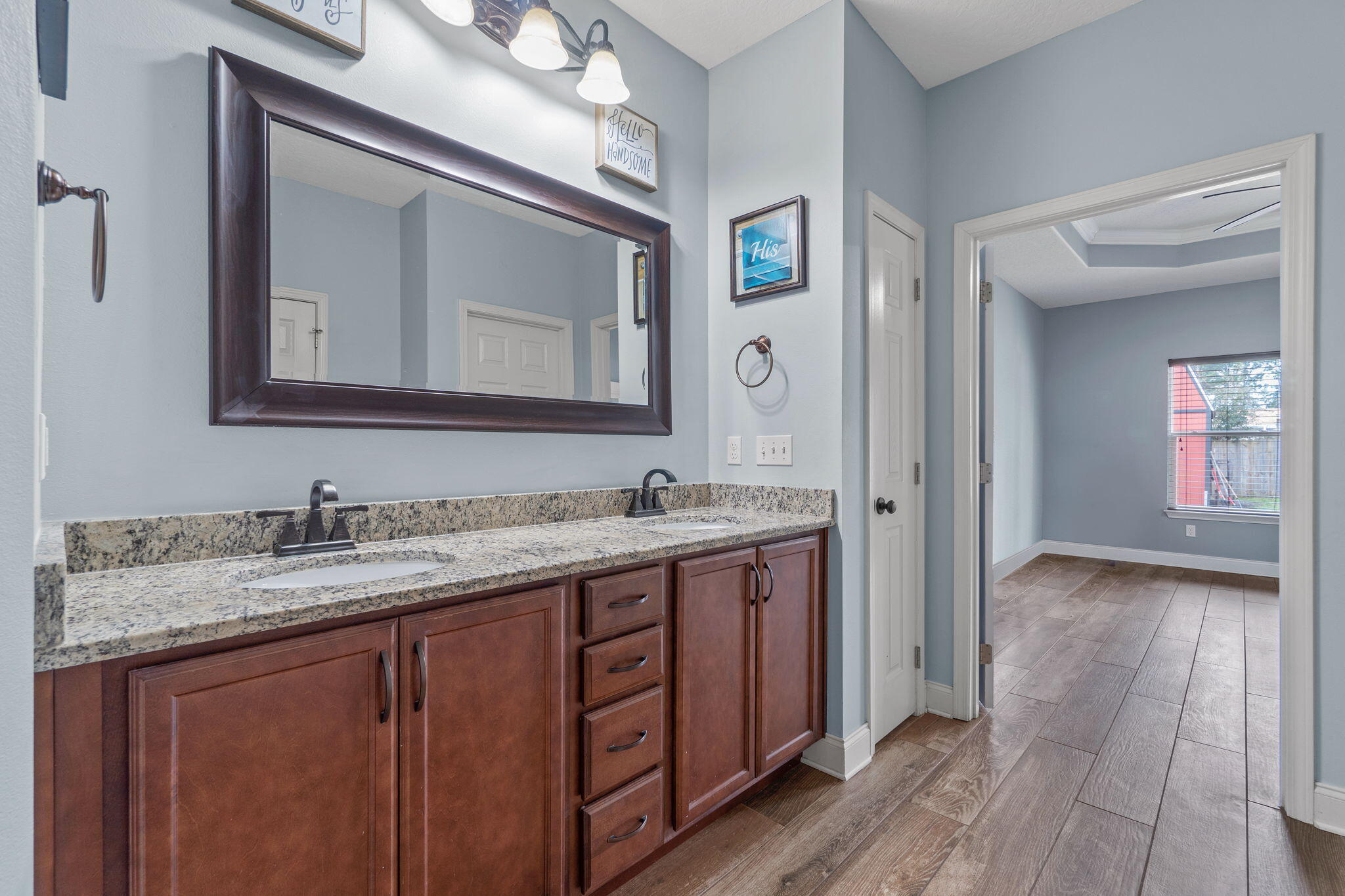 CRESCENT SHORES - Residential