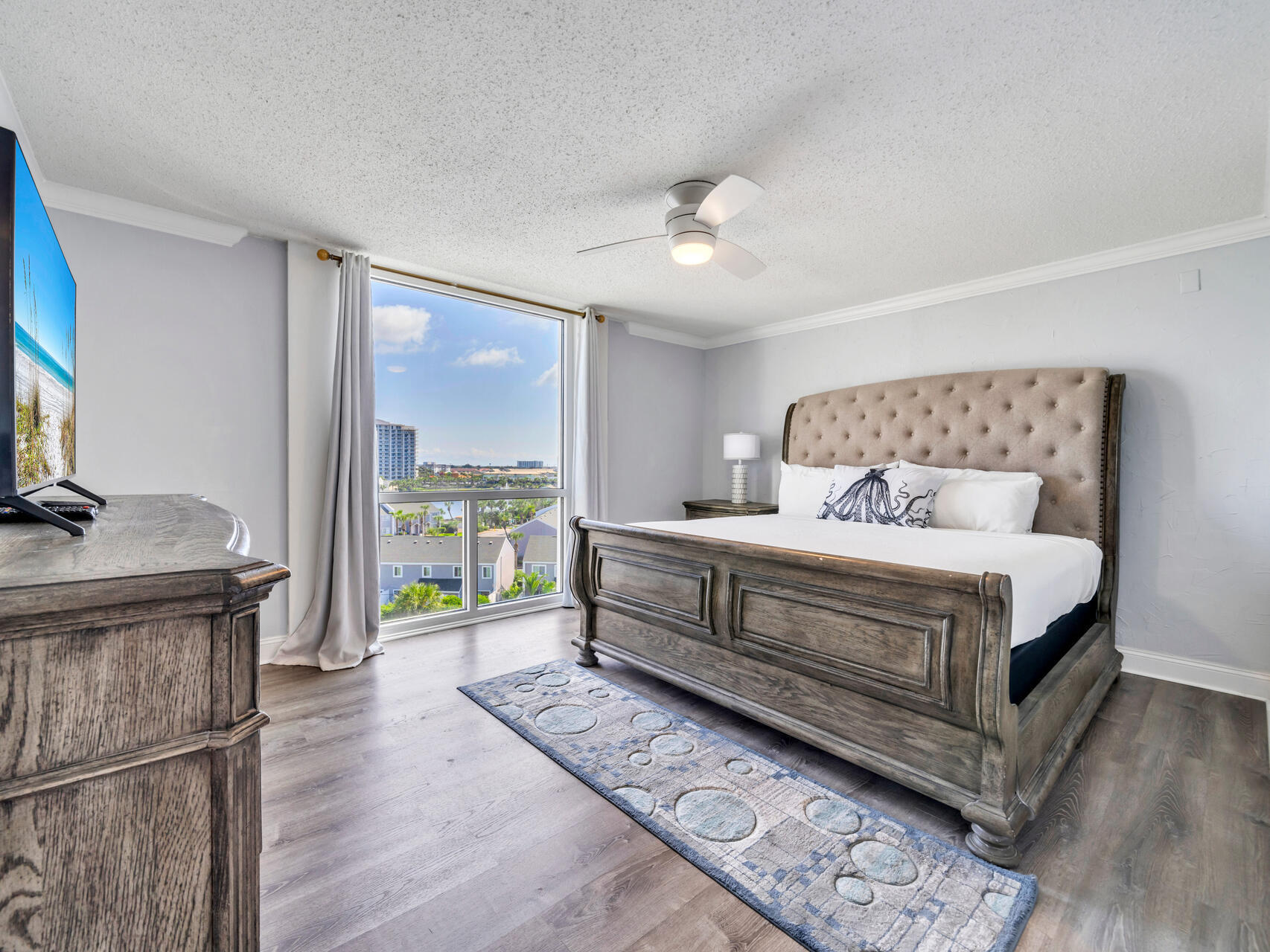 SHORELINE TOWERS 3 - Residential
