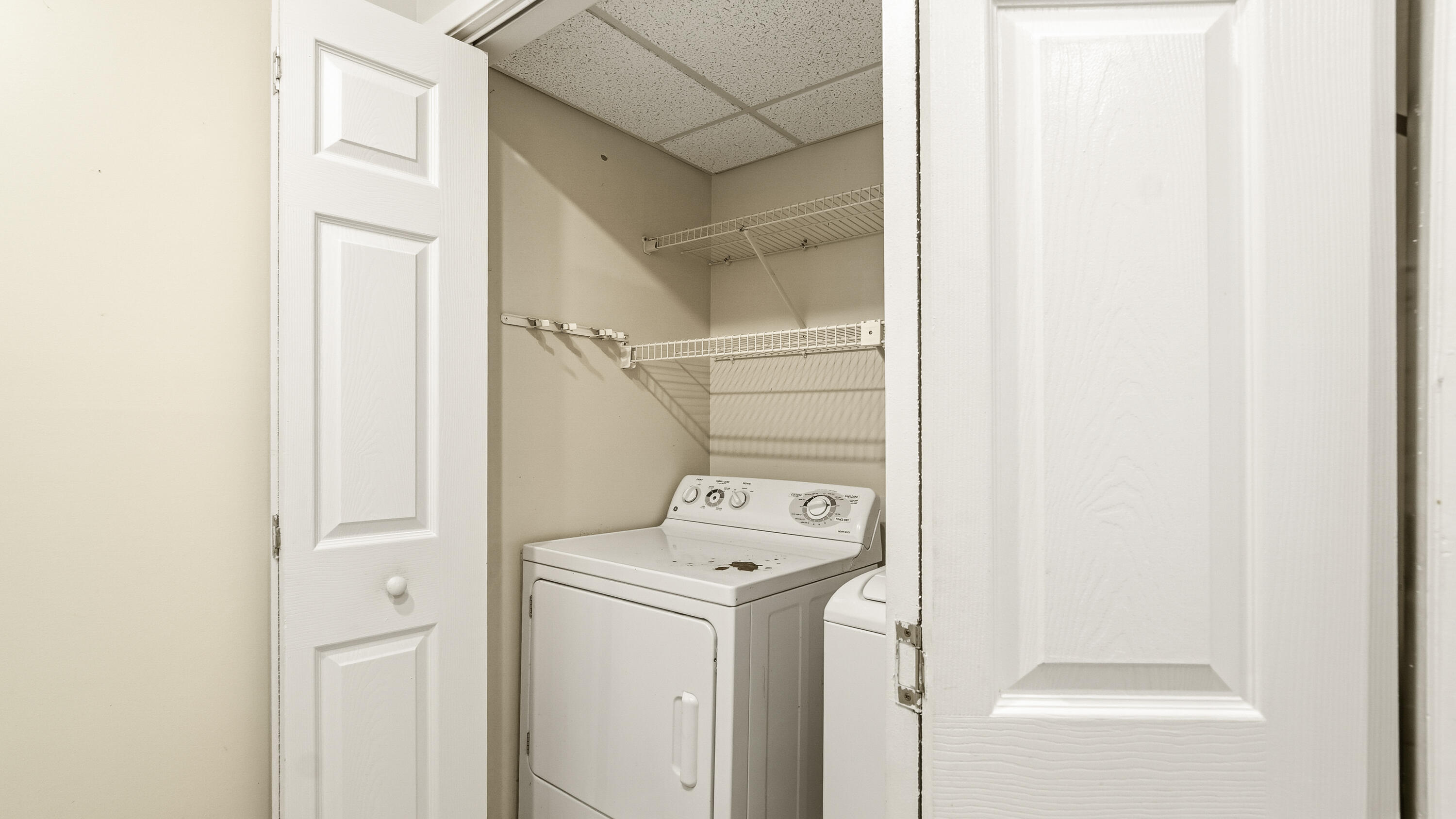 EDGEWATER GOLF VILLAS 2A CONDO - Residential