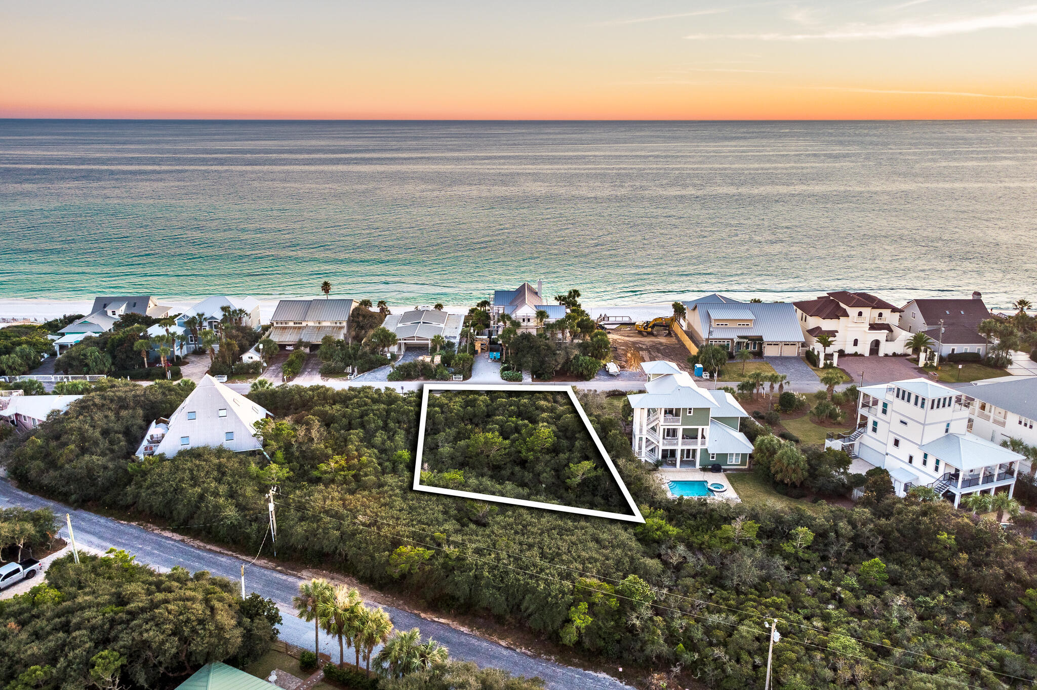 LOT 5 BLK 5 BLUE MOUNTAIN BEACH S/D #1 PB 2-41 OR 870-271 OR 3177-1619 OR 3199-3932 - Land