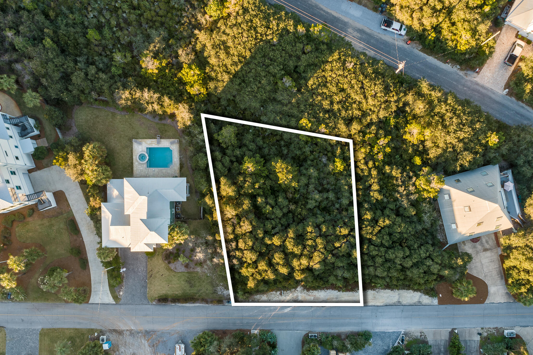 LOT 5 BLK 5 BLUE MOUNTAIN BEACH S/D #1 PB 2-41 OR 870-271 OR 3177-1619 OR 3199-3932 - Land