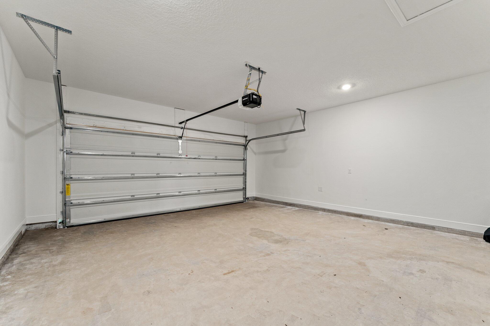 LIVE OAK HARBOUR - Residential Lease