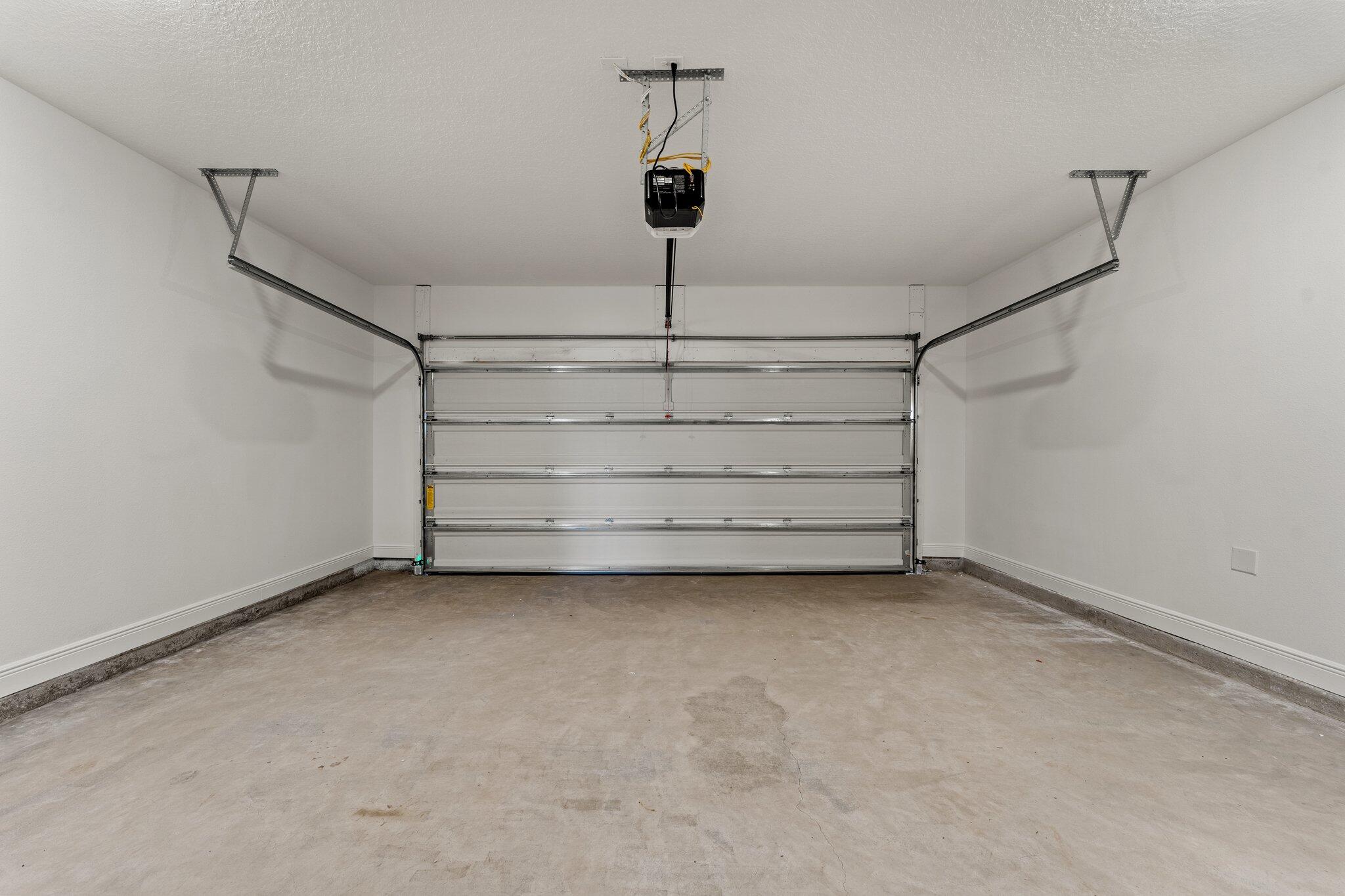 LIVE OAK HARBOUR - Residential Lease