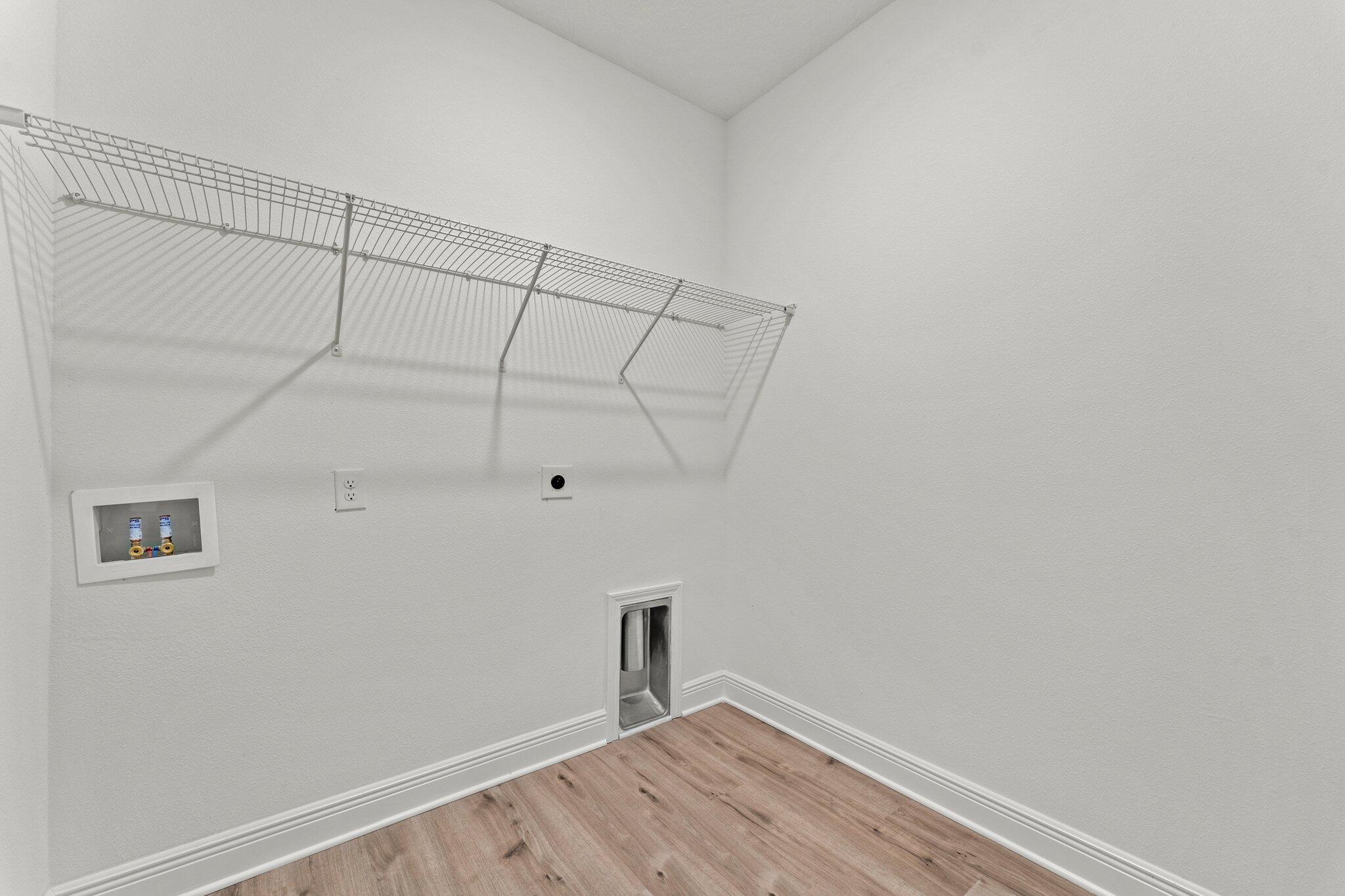 LIVE OAK HARBOUR - Residential Lease