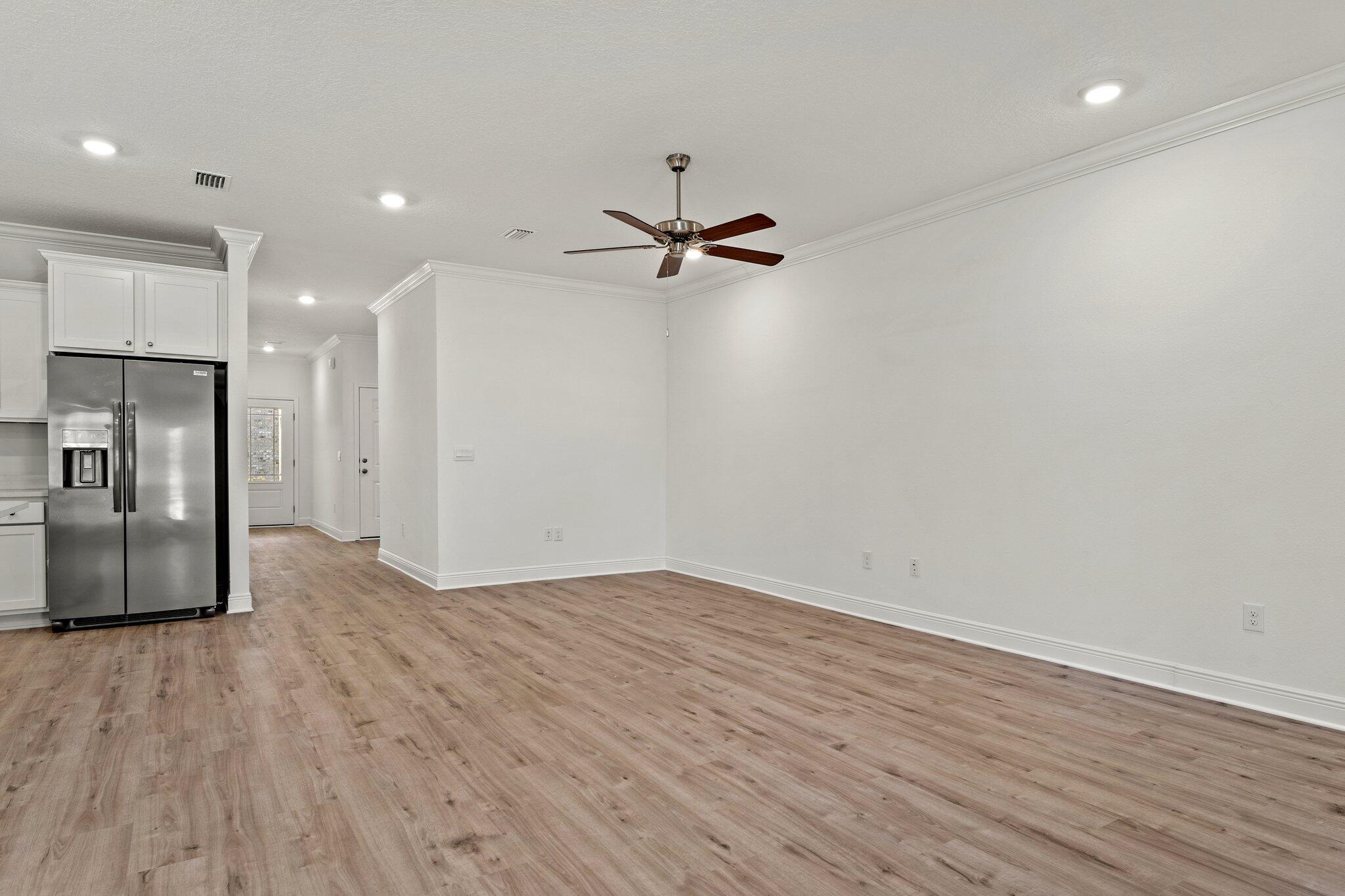 LIVE OAK HARBOUR - Residential Lease