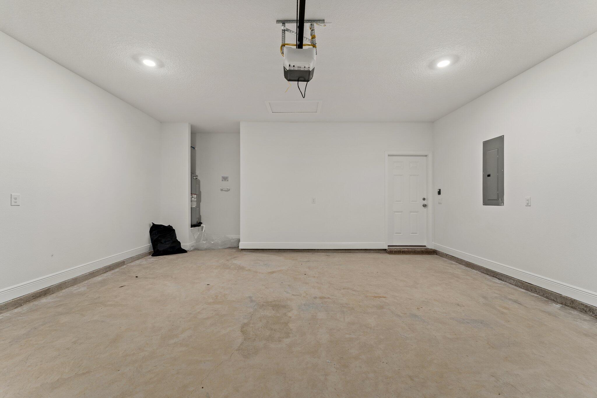 LIVE OAK HARBOUR - Residential Lease